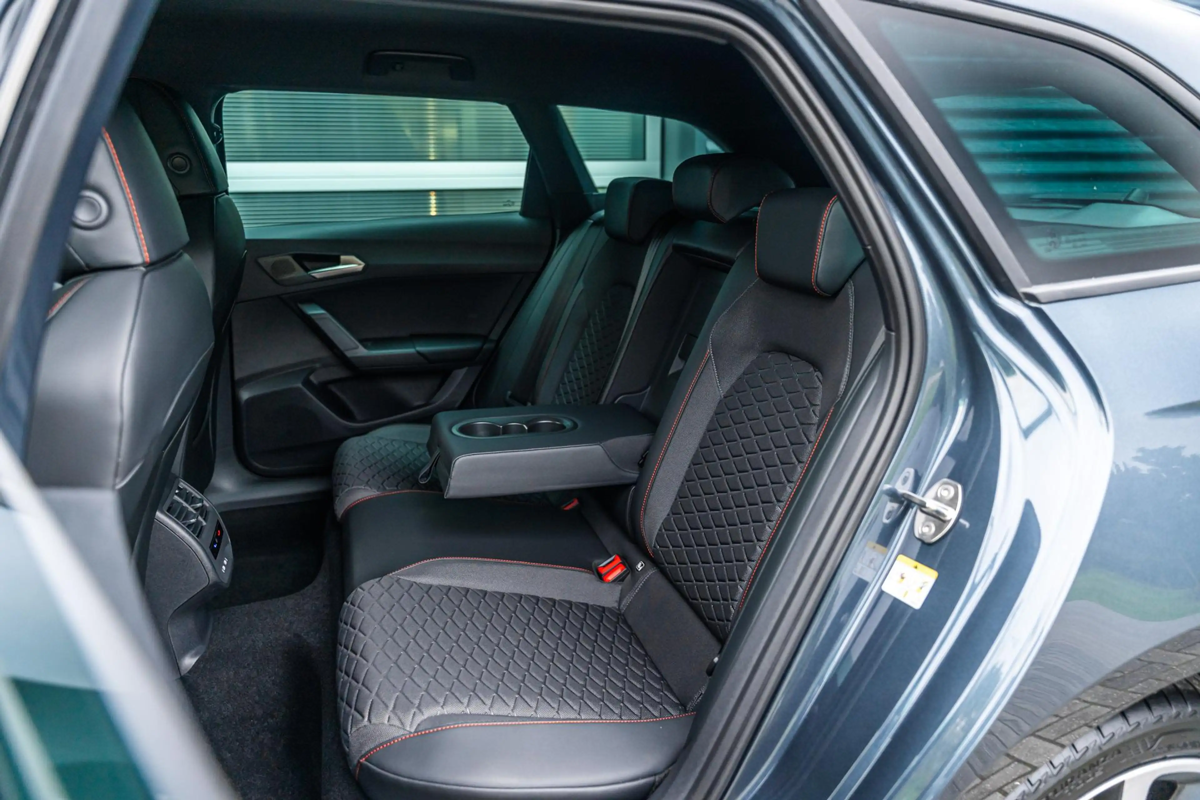 SEAT Leon e-Hybrid Sportstourer 1.5 TSI 204pk DSG FR Business | LMV 1 — photo 14