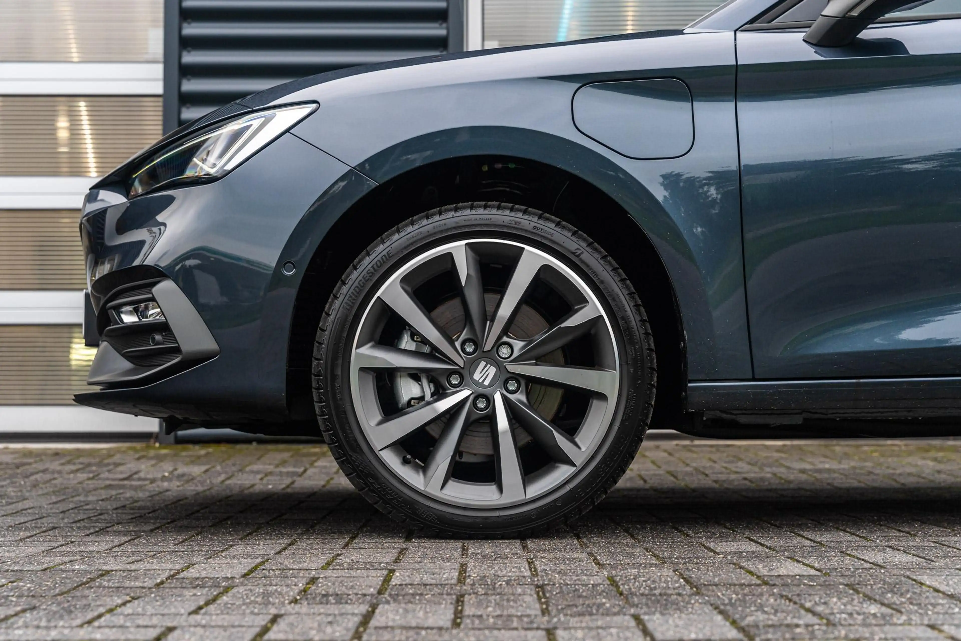 SEAT Leon e-Hybrid Sportstourer 1.5 TSI 204pk DSG FR Business | LMV 1 — photo 12