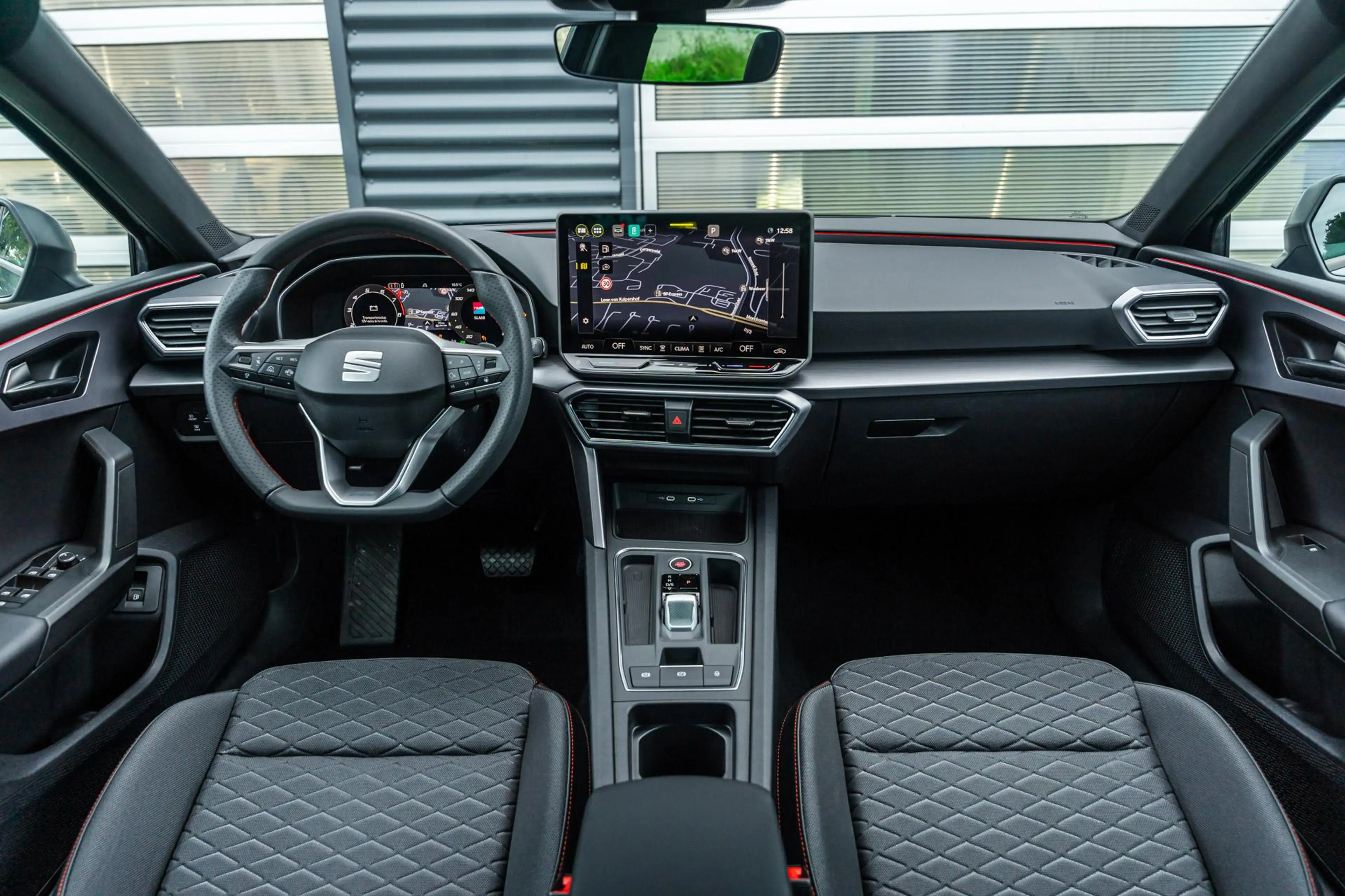 SEAT Leon e-Hybrid Sportstourer 1.5 TSI 204pk DSG FR Business | LMV 1 — photo 5