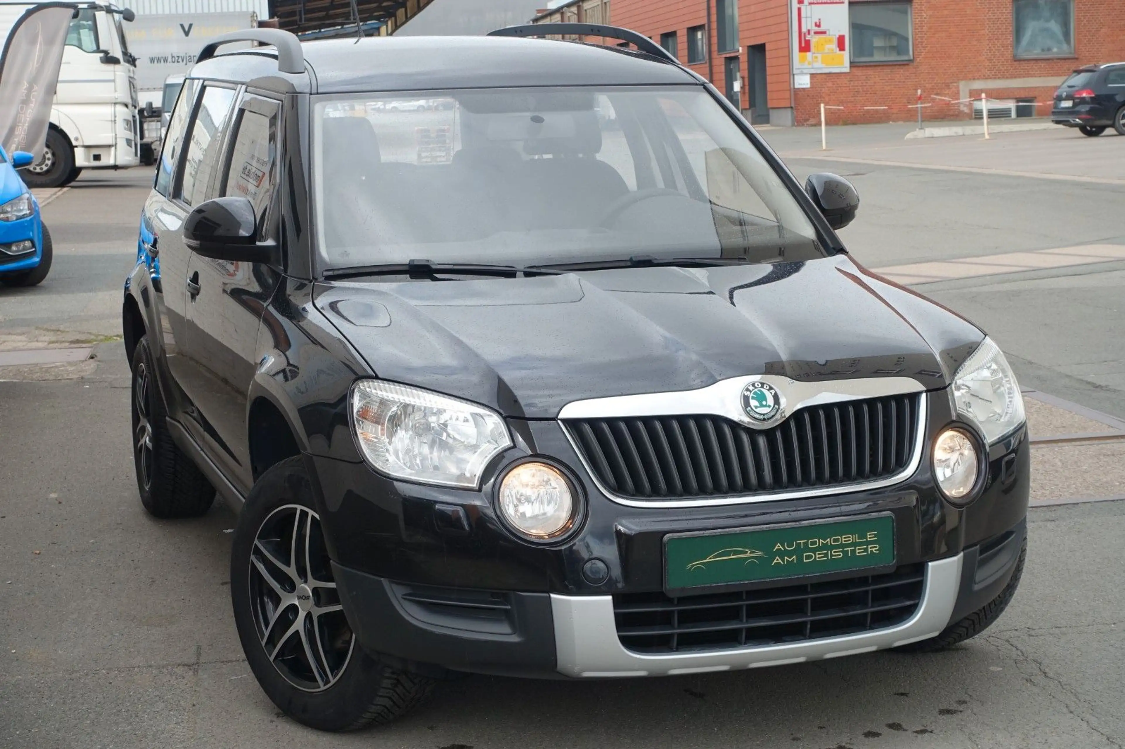 Skoda Yeti Active Plus Edition*KLIMA*SHZ*AHK*TÜV+ZR-NE
