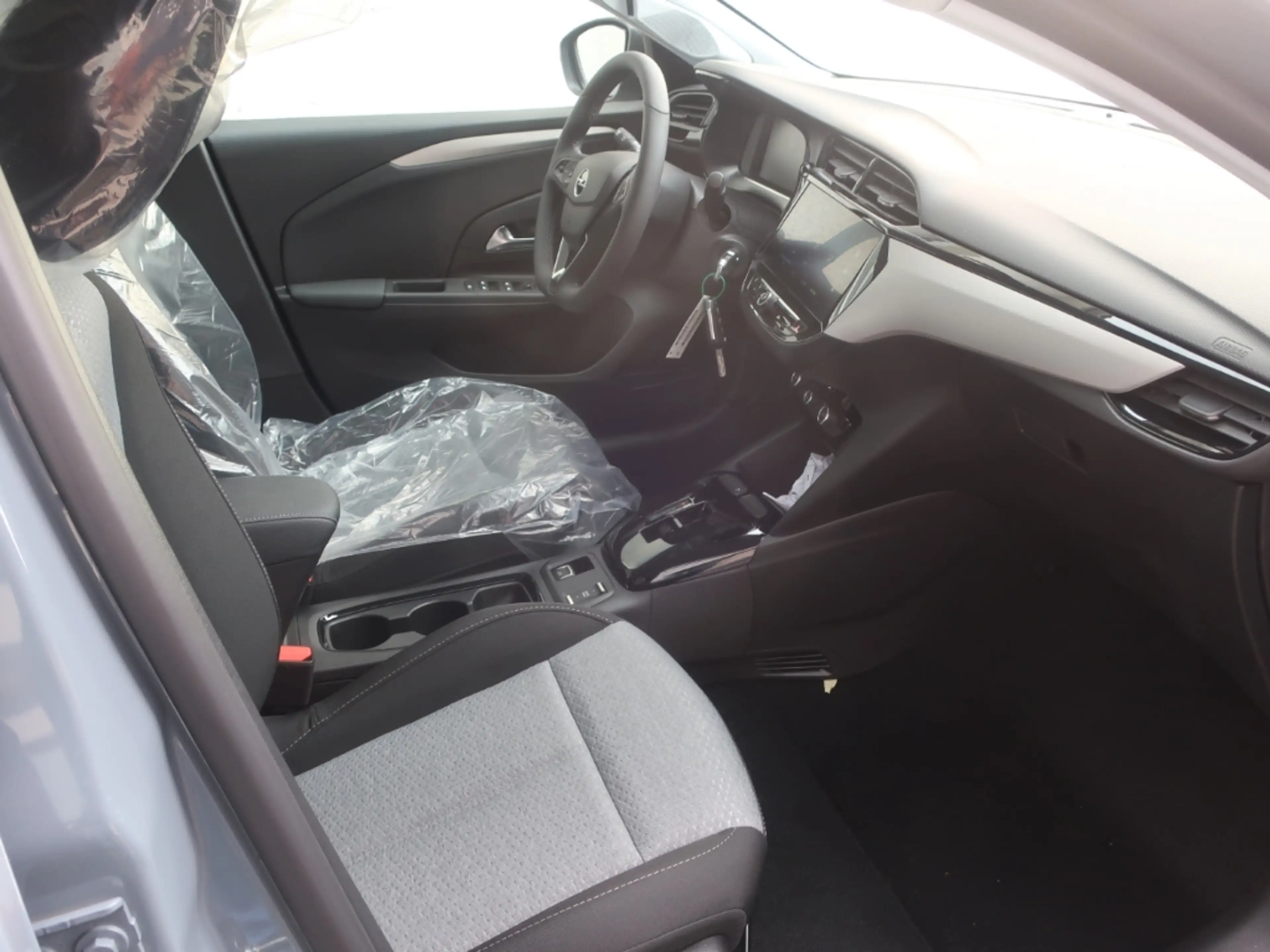 Opel Corsa-e Electric 11 kW Wärmepumpe SHZ — photo 9