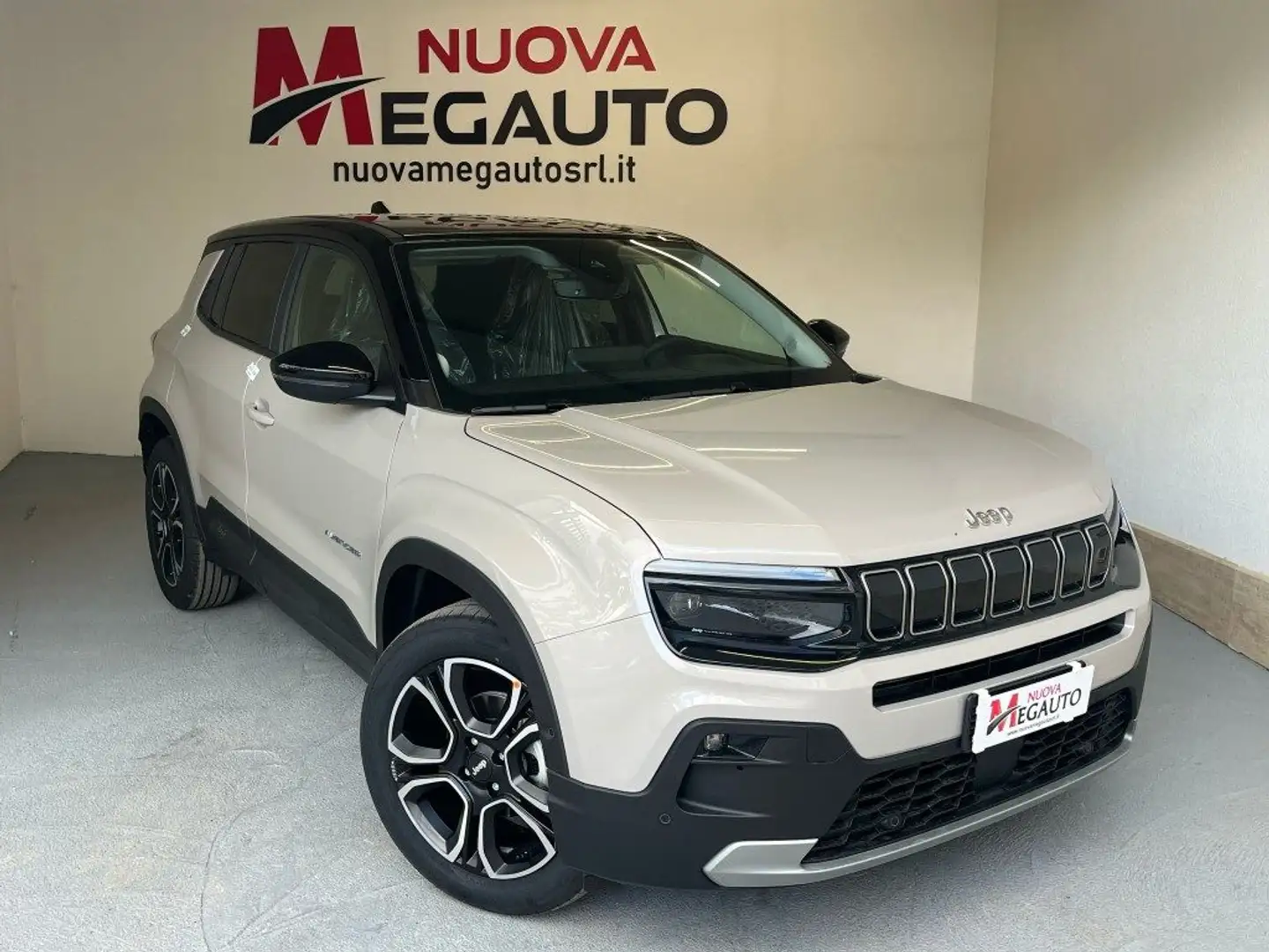 Jeep Avenger 1.2 Turbo 100 CV  Summit Beige - 1