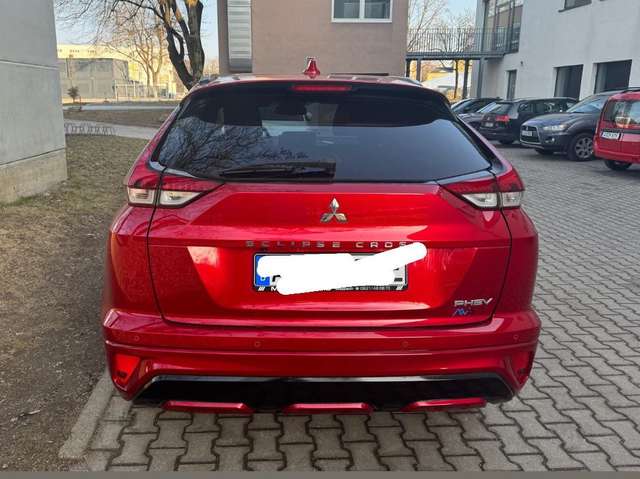Imagine Mitsubishi Eclipse Cross Eclipse Cross Plug-In Hybrid 4WD Plus Select