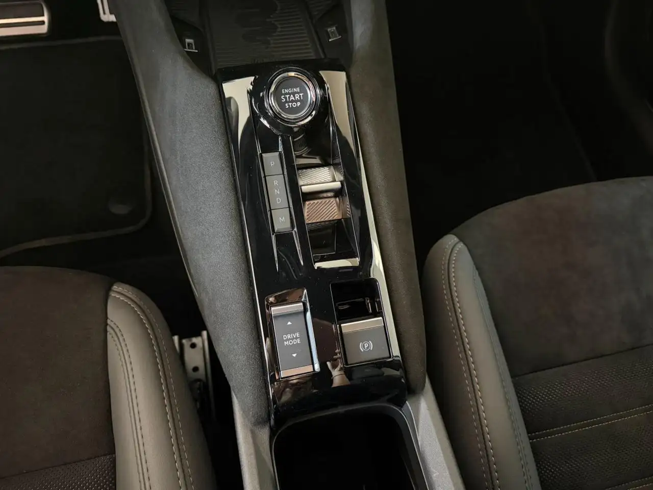 Alfa Romeo Junior 2025 — фото 15