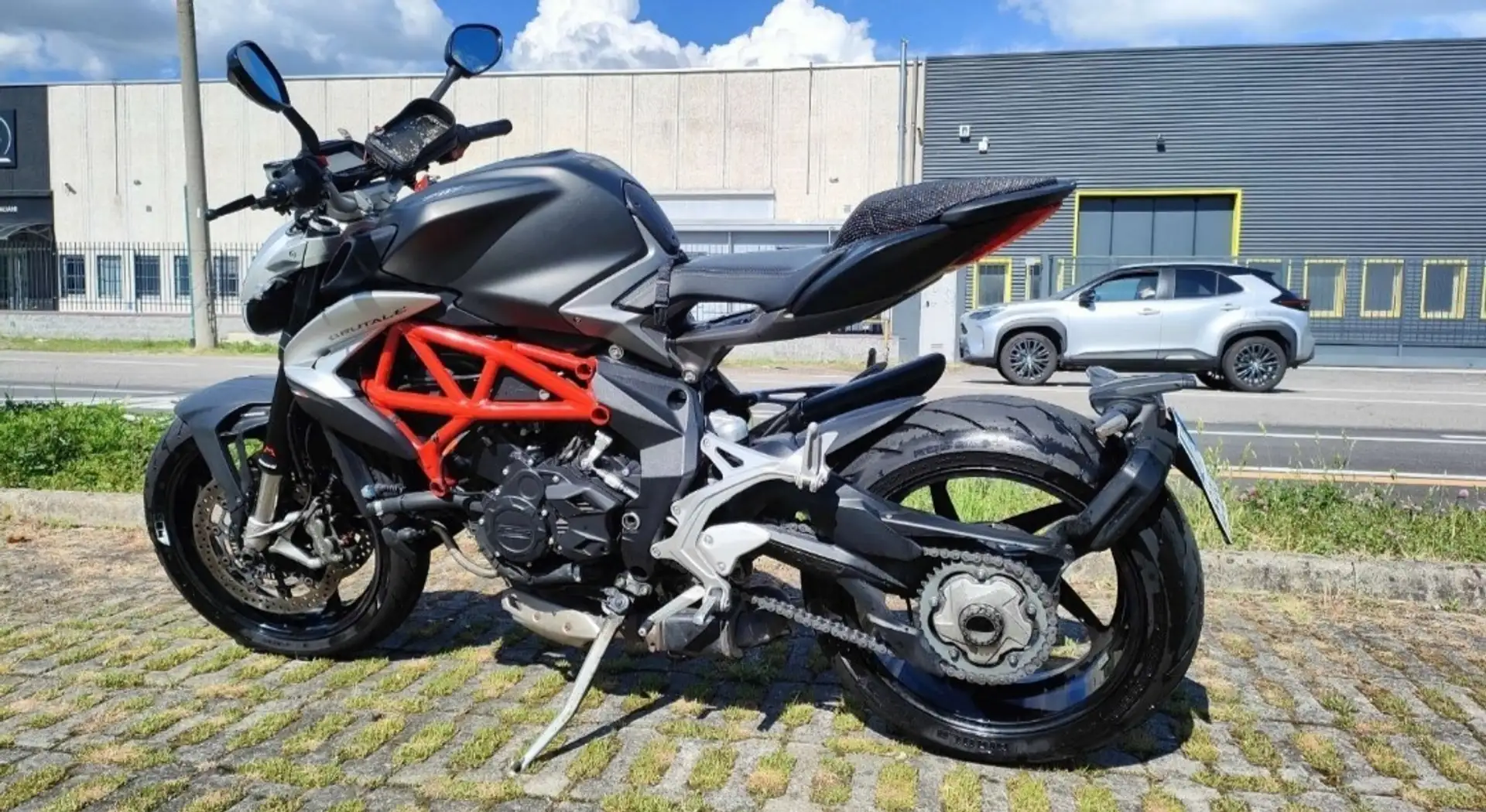 MV Agusta Brutale 800 Černá - 1
