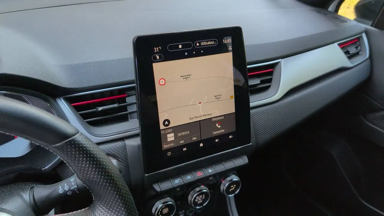 Renault Captur — photo 29