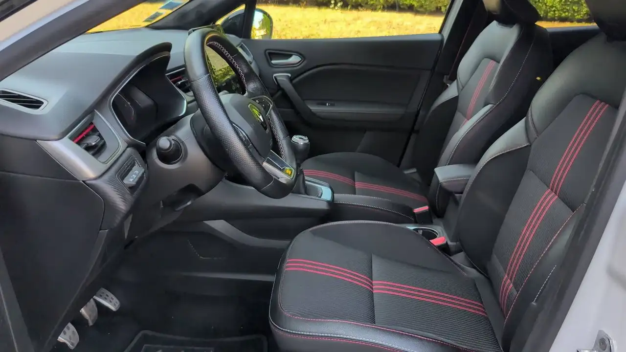 Renault Captur — photo 27