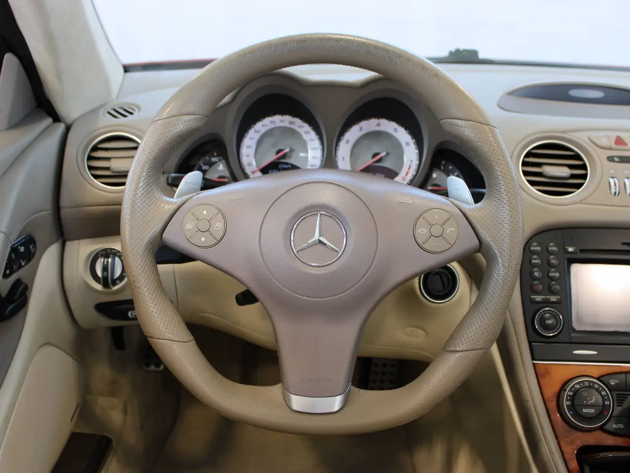 Mercedes-Benz SL fotografie Mercedes-Benz SL