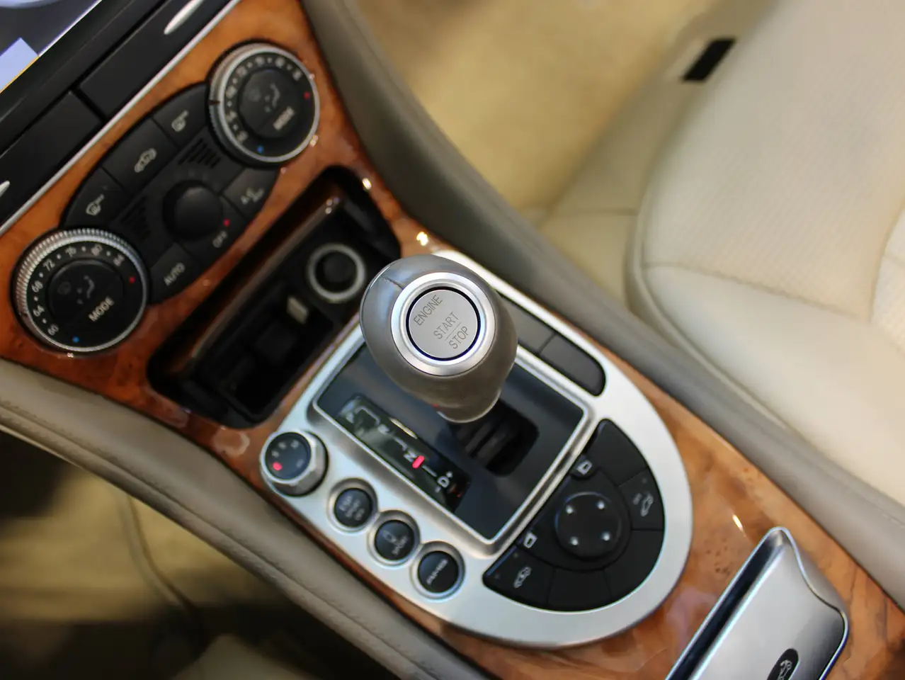 Mercedes-Benz SL fotografie Mercedes-Benz SL