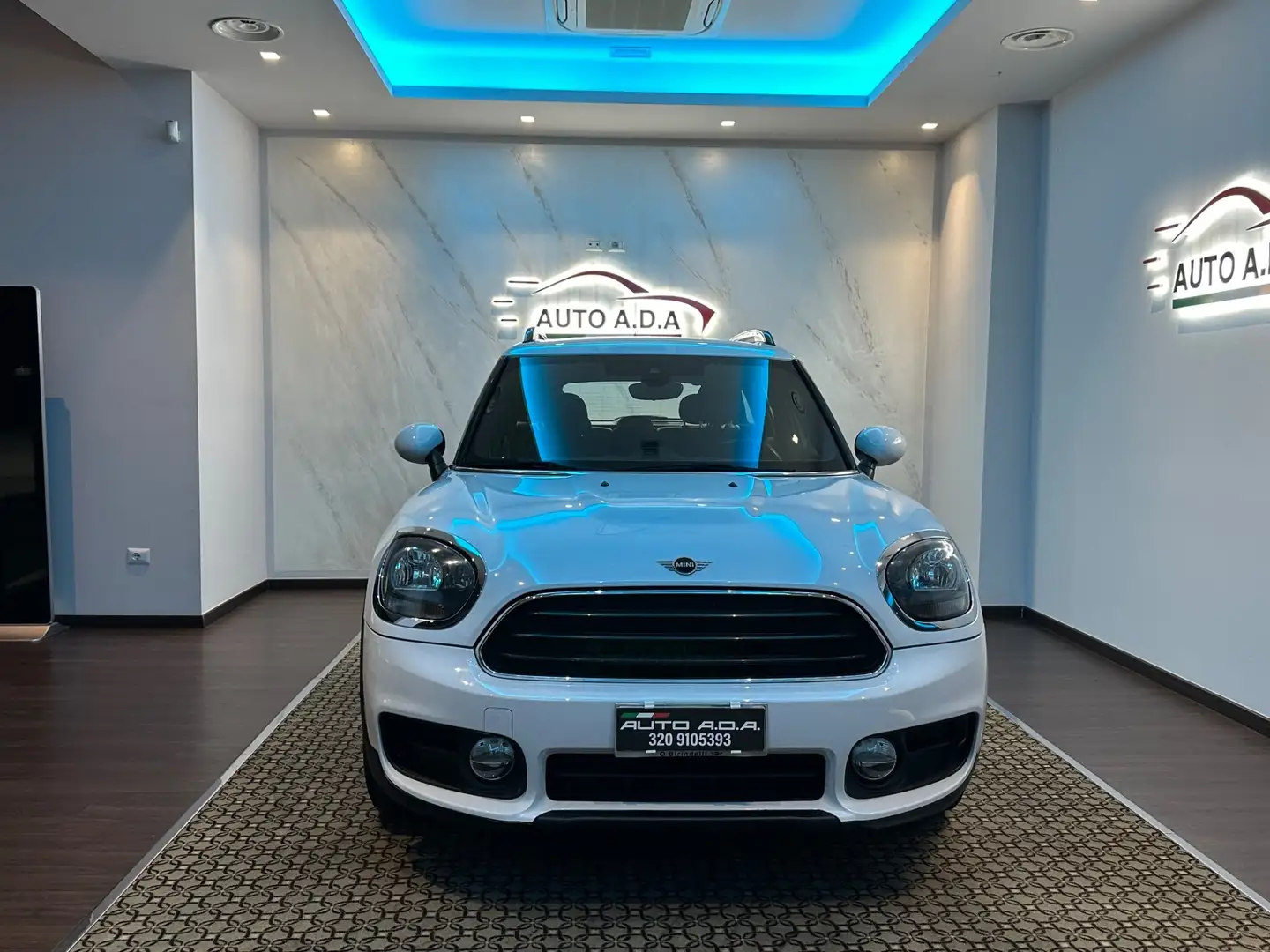 MINI One D Countryman Mini 1.5 One D Business Countryman Bílá - 1