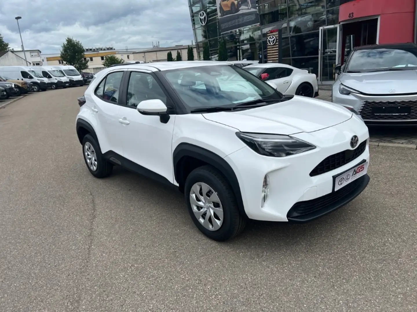 Toyota Yaris Cross Hybrid Business Edition 1.5 AKTIONSANGEBOT Blanco - 2