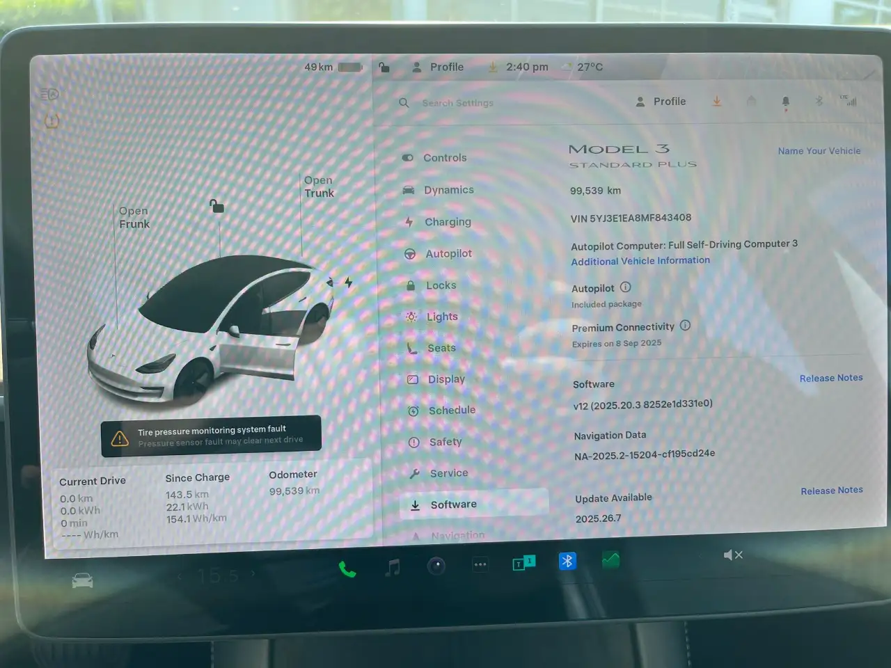 Tesla Model 3 снимка Tesla Model 3