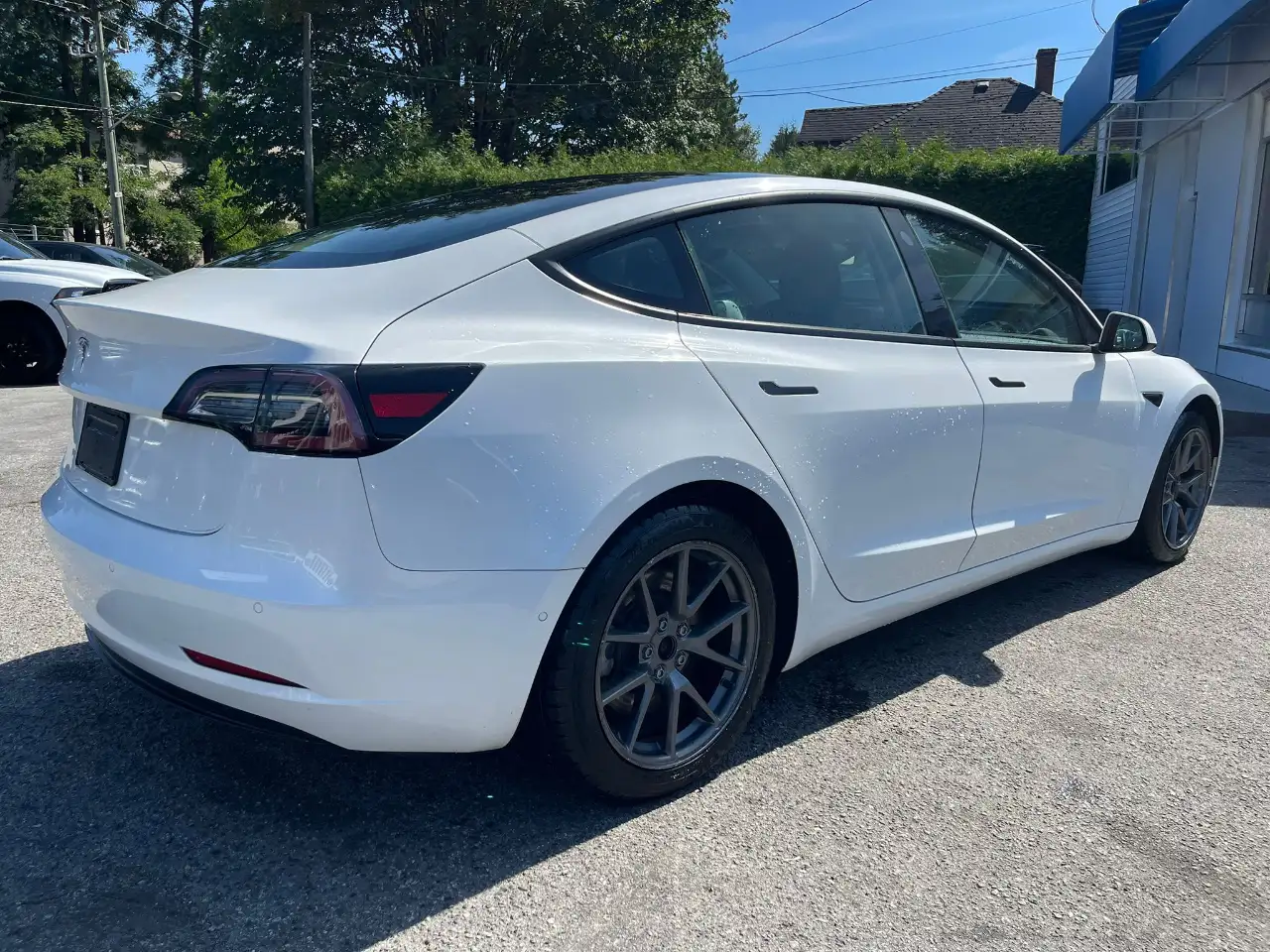 Tesla Model 3 снимка Tesla Model 3
