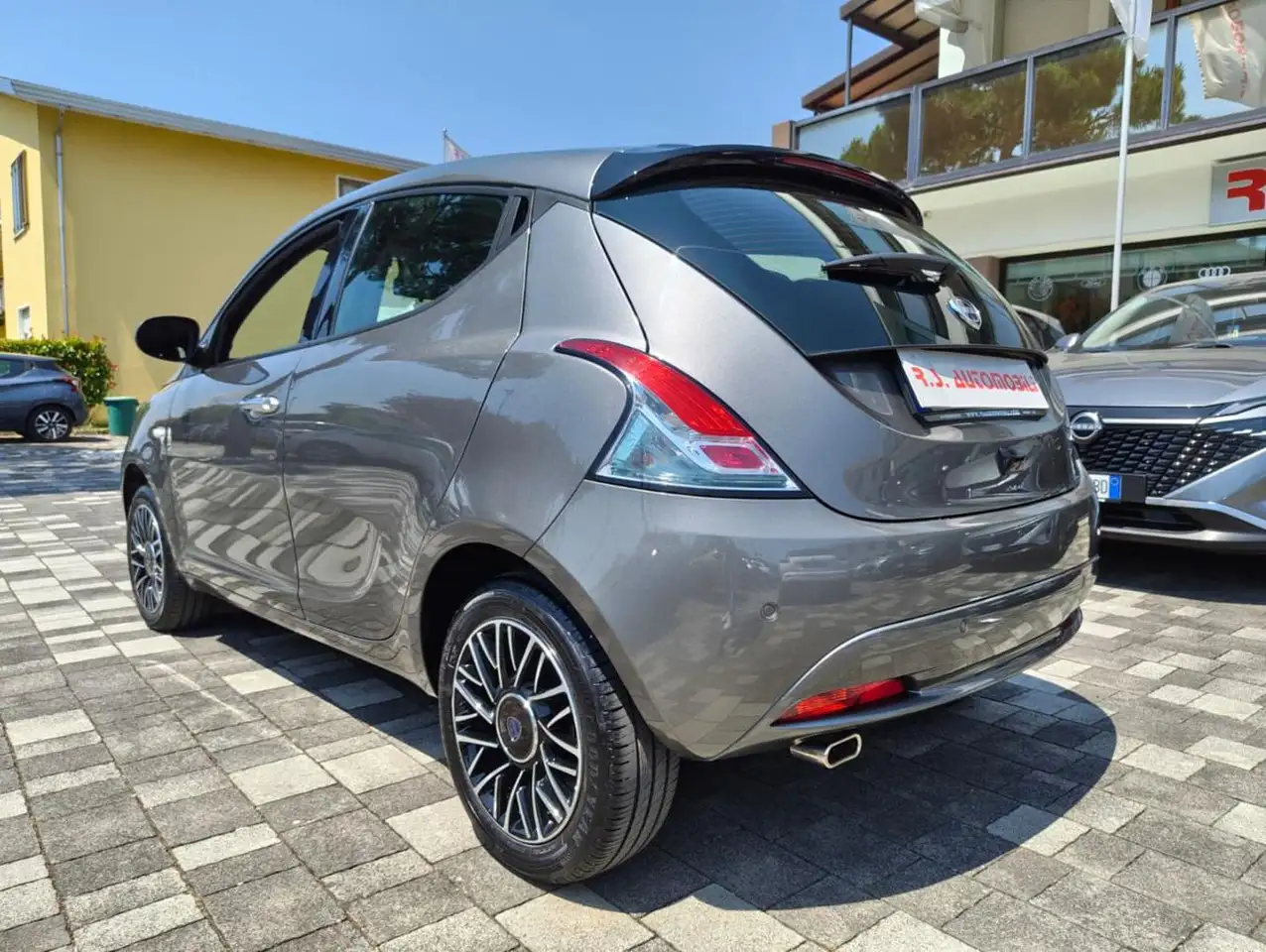 Lancia Ypsilon 2024