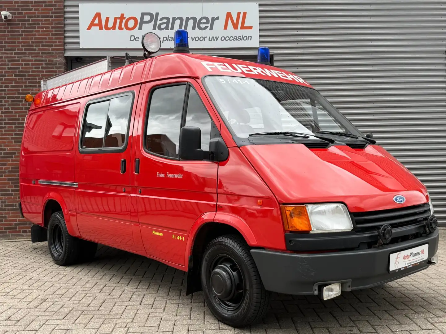Ford Transit 2.0 Benzine! Ex-Brandweer! 6-Pers.! *17.626KM!* Rood - 1
