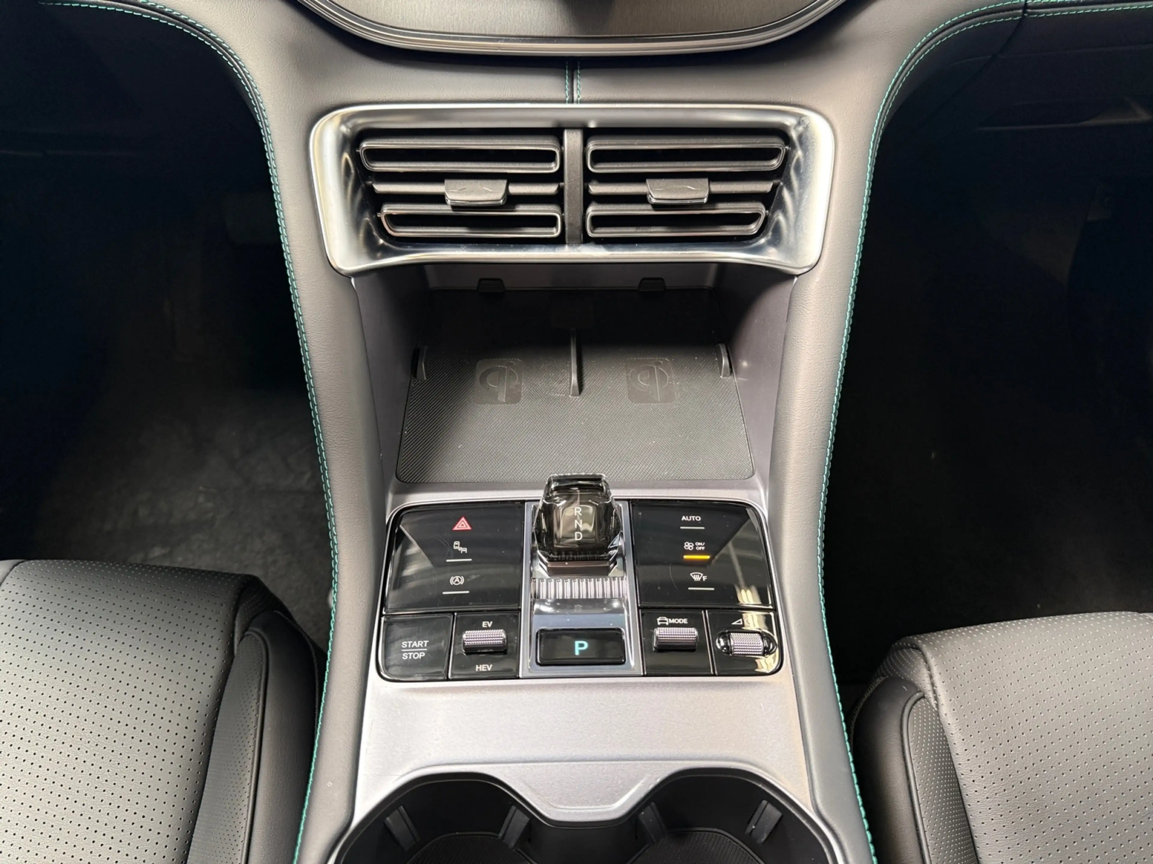 BYD Seal U 1.5 DM-i FWD Boost I PHEV I Panoramadak I 360 Came — photo 8