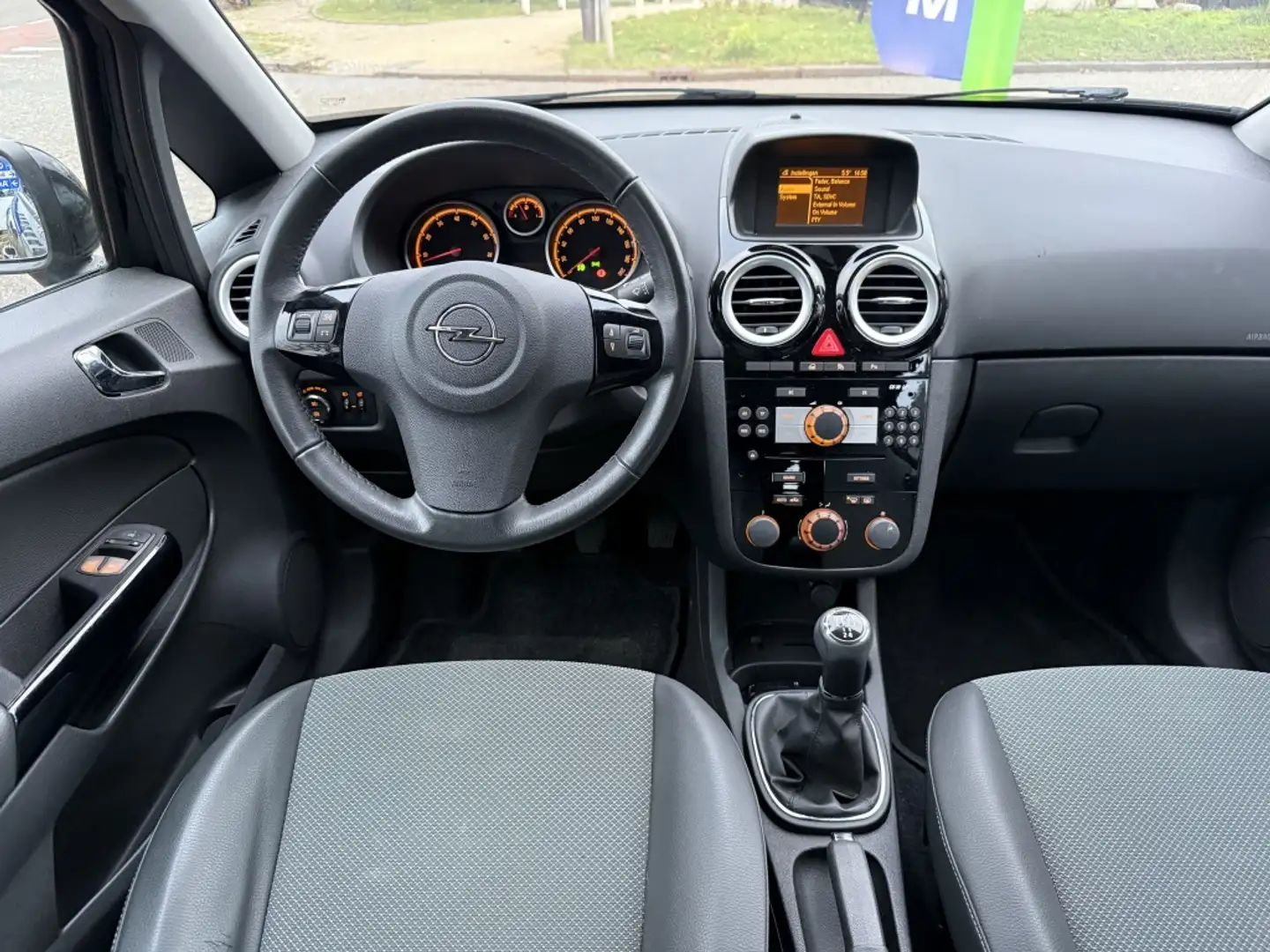 Opel Corsa 1.4-16V Cosmo airco cruise control zeer nette 3drs Negro - 2