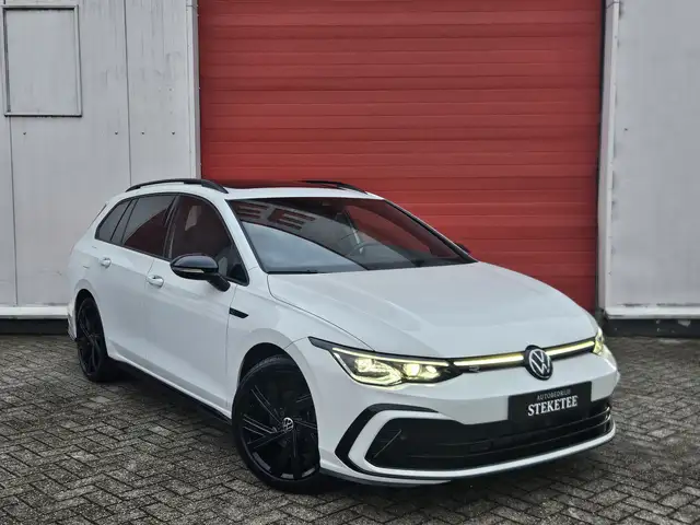 Volkswagen Golf Variant 1.5 eTSI R-Line Business+ | Pano | Elek. Trekhaak