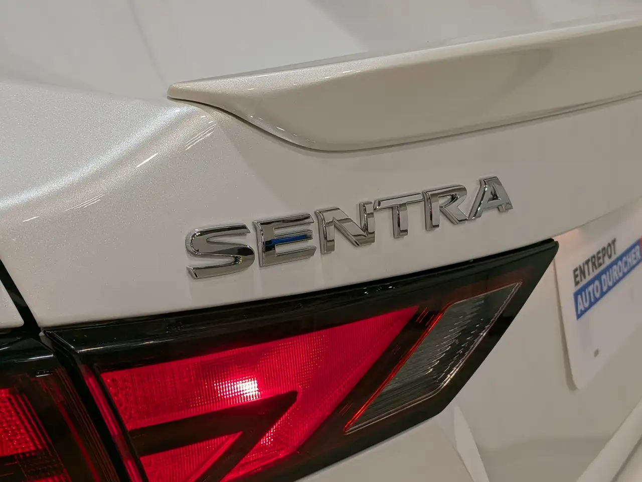Nissan Sentra fotografie Nissan Sentra