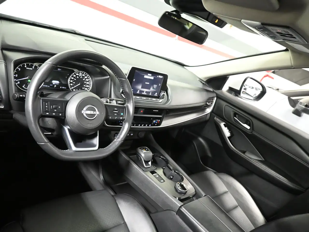 Nissan Rogue снимка Nissan Rogue