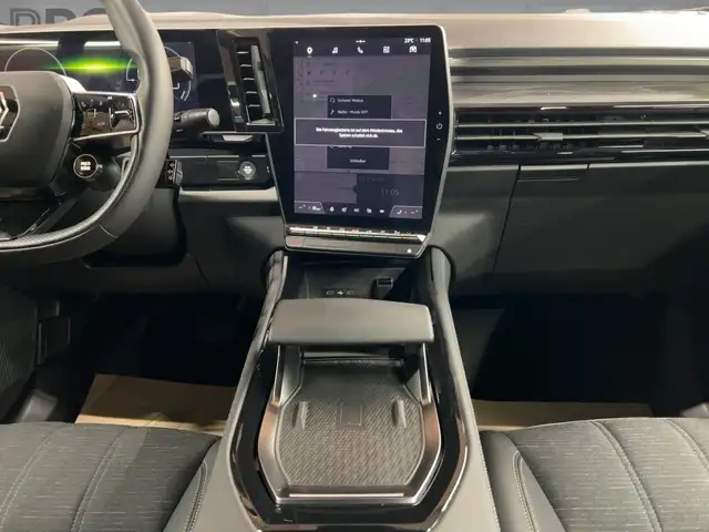 Renault Austral view 12