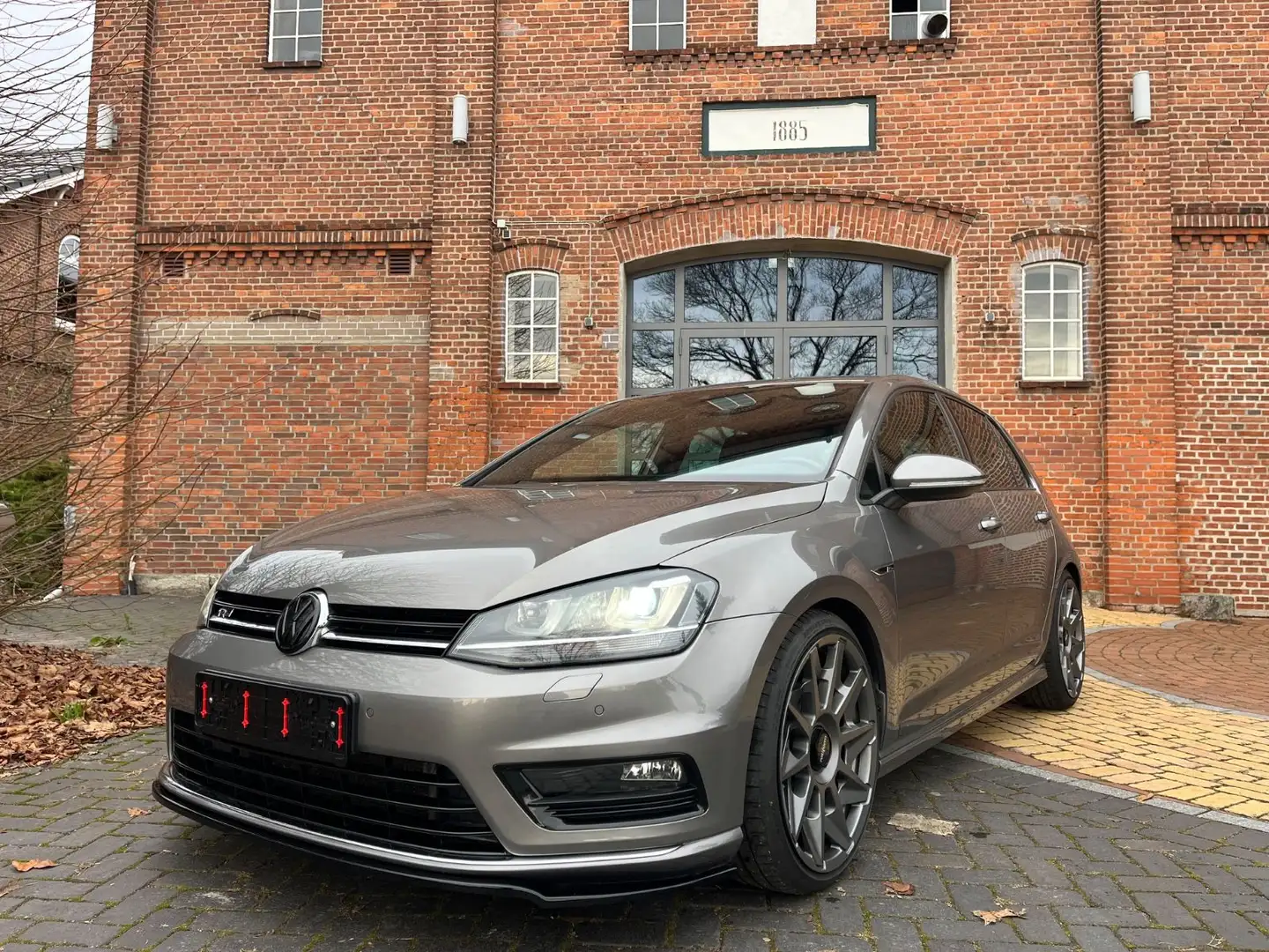 Volkswagen Golf VII Lim. Highline R Line Standheizung Grijs - 1
