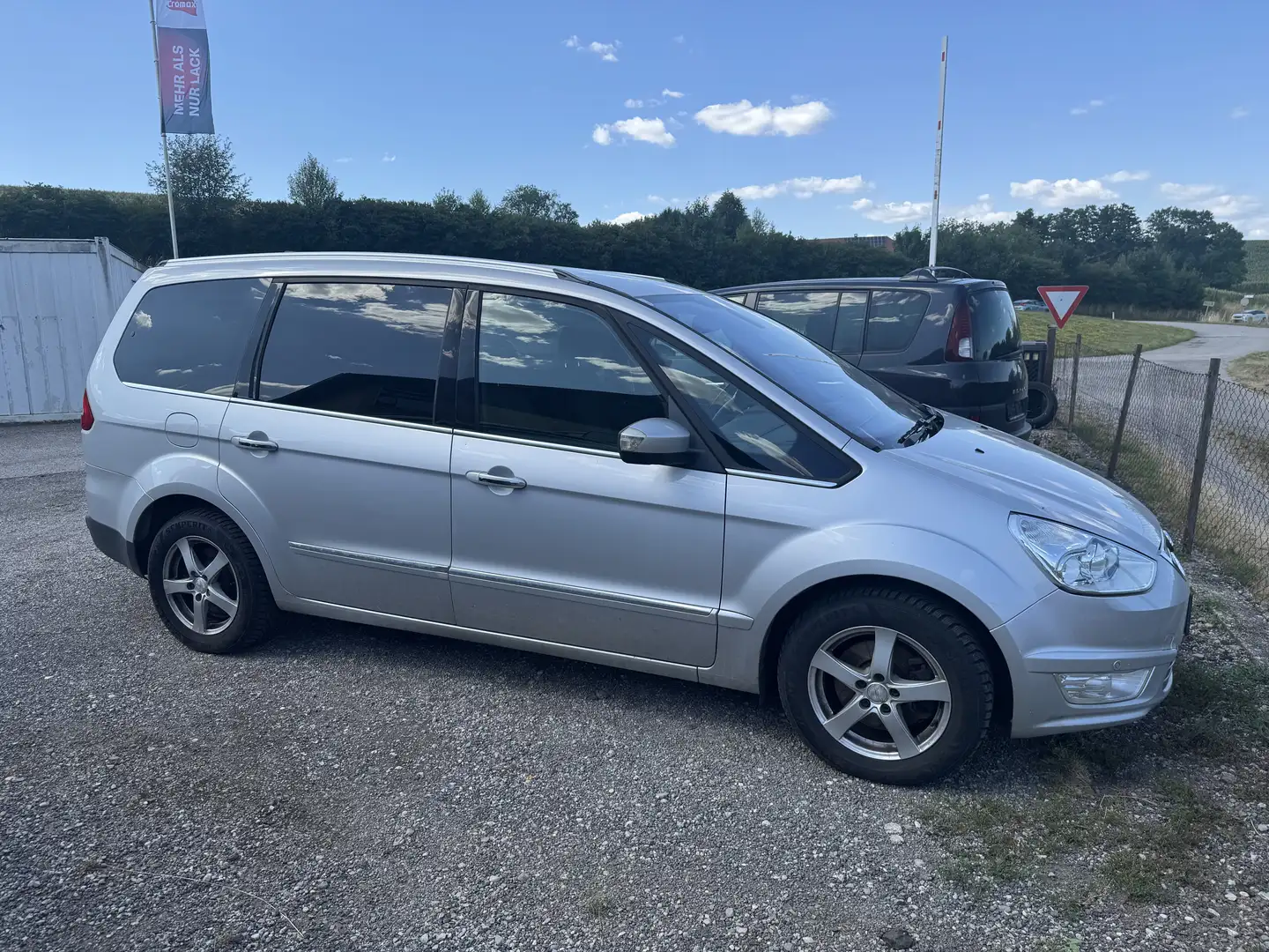 Ford Galaxy Titanium 2,0 TDCi DPF Aut. Silber - 2