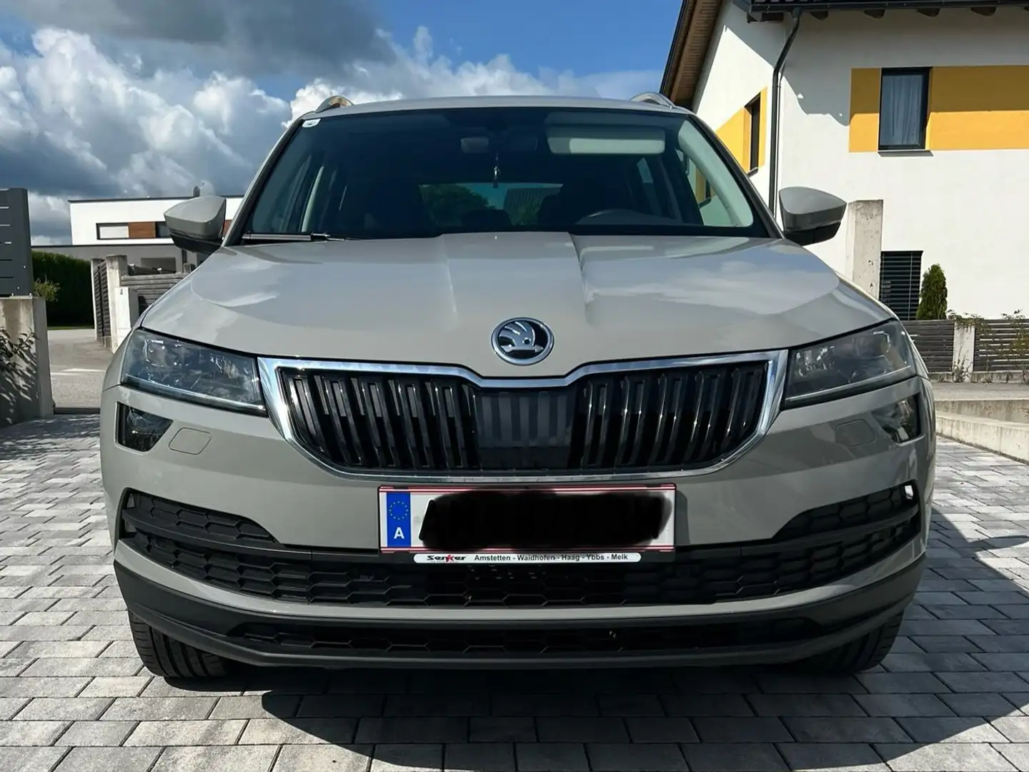 Skoda Karoq Karoq 1,0 TSI Style Limited DSG Style Limited Grau - 1