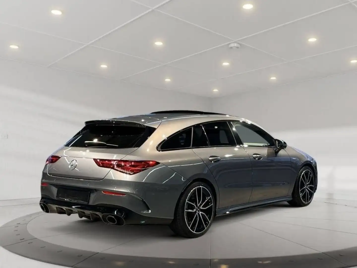 Mercedes-Benz CLA 35 AMG 35 AMG AMG 35 4matic *Pano Серый - 2