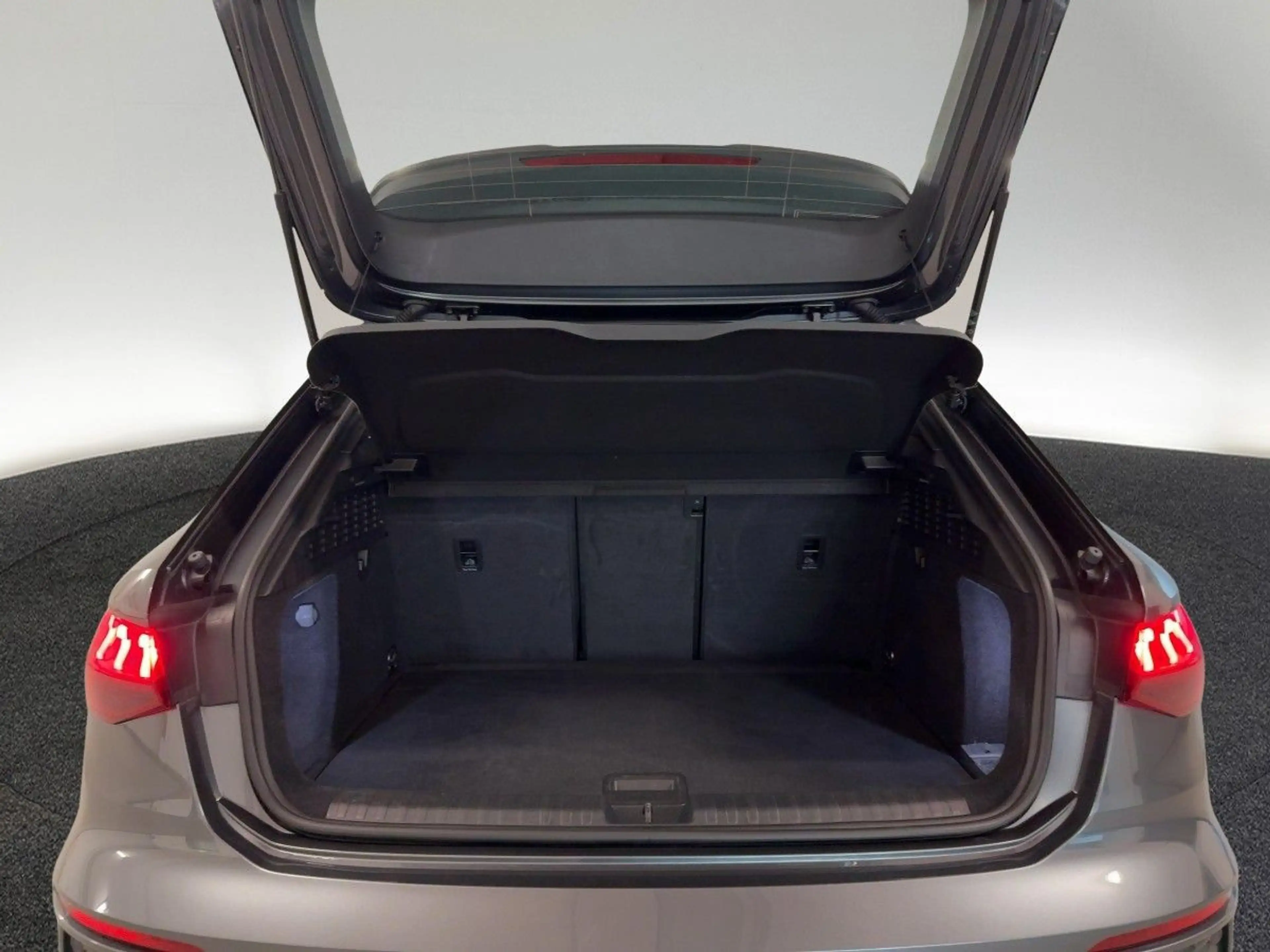 Audi S3 TFSI S tr. MATRIX NAVI RFK PANO — photo 9