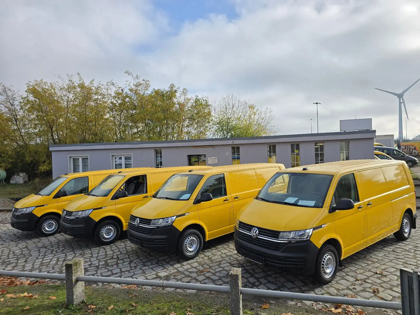 Volkswagen T6.1 Transporter Kasten Kasten lang FWD Jaune - 1