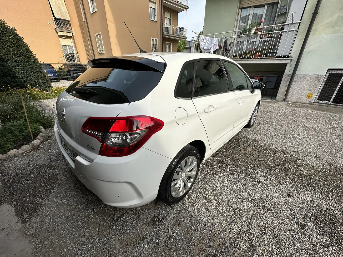 Citroen C4 e-HDi 110 EGS6 Business Class - 1