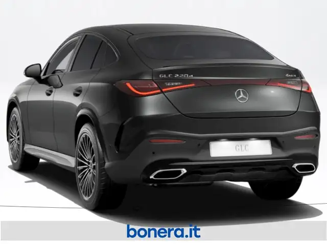 Mercedes-Benz 220 view 3