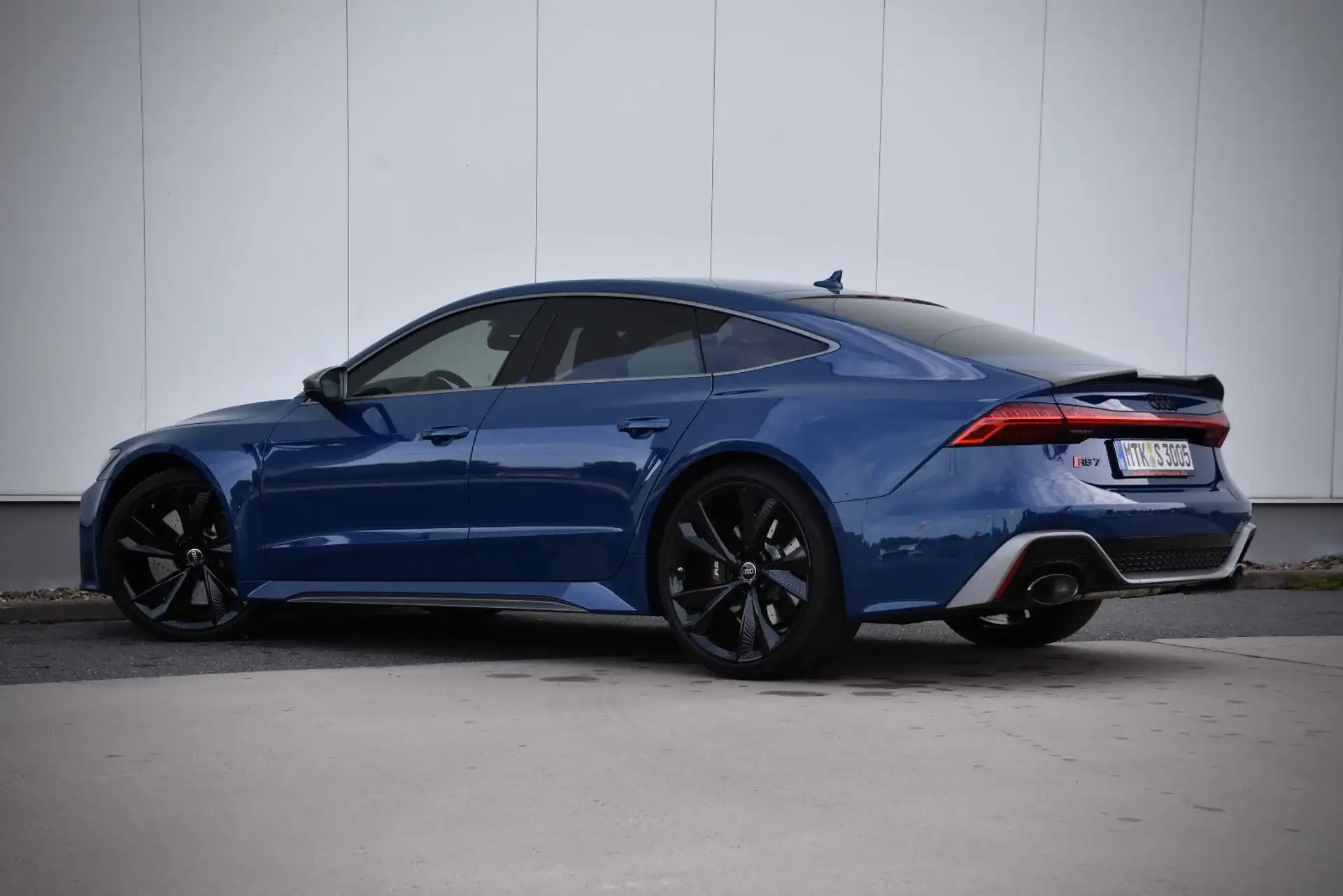 아우디 Audi RS7 4.0 TFSI 2023 파랑 사진 7