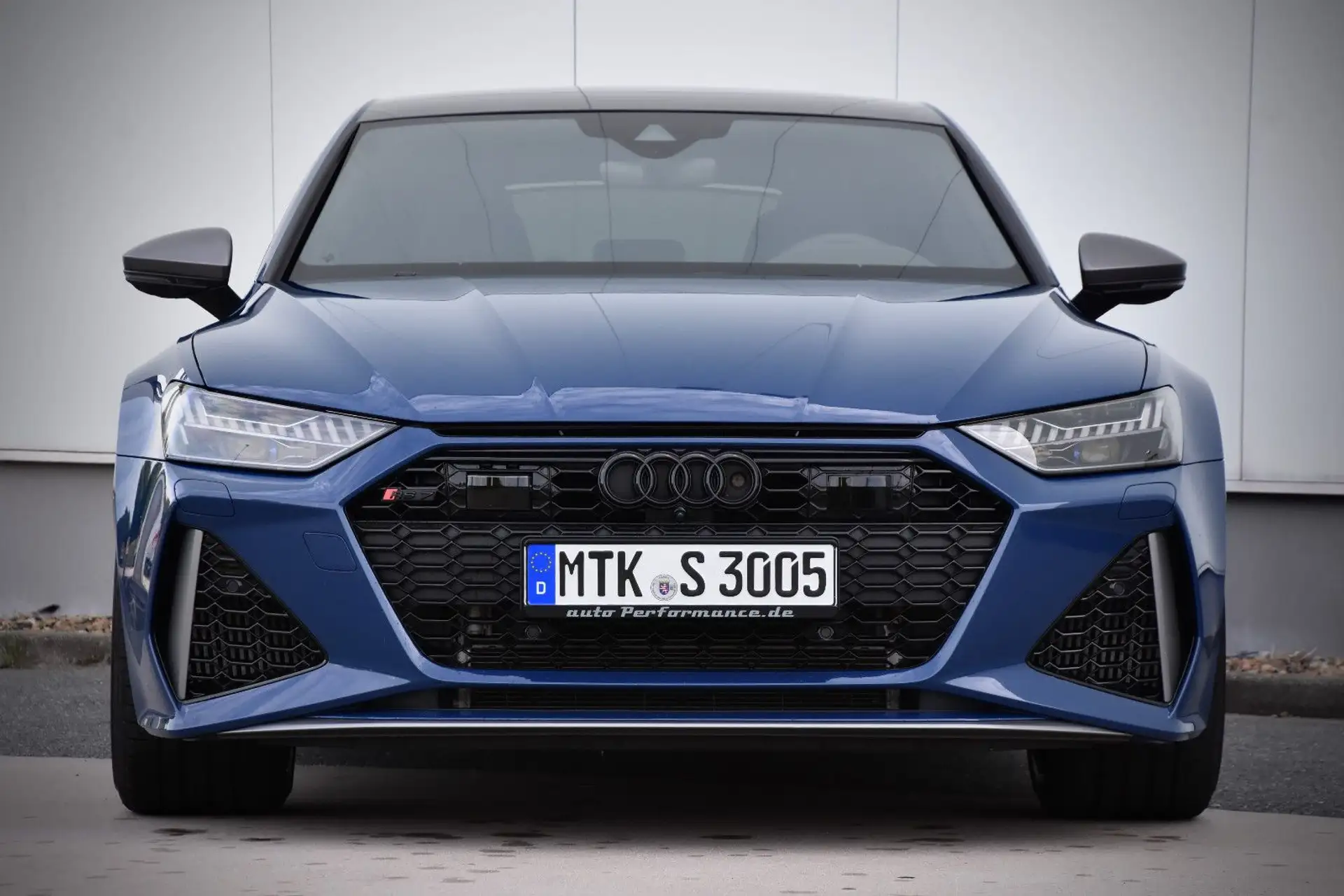 아우디 Audi RS7 4.0 TFSI 2023 파랑 사진 2