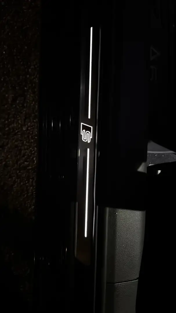 Audi A6 Avant 40 TDI sport S-tronic Schwarz - 2