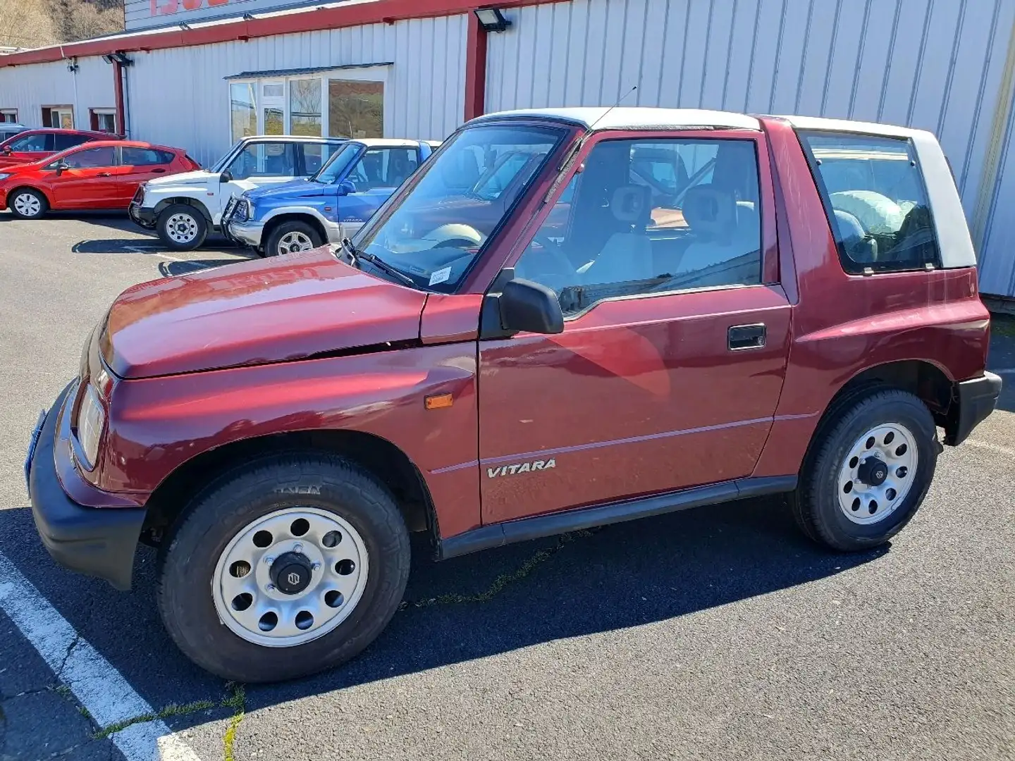 Suzuki Vitara 1.6 JX 3P Czerwony - 2