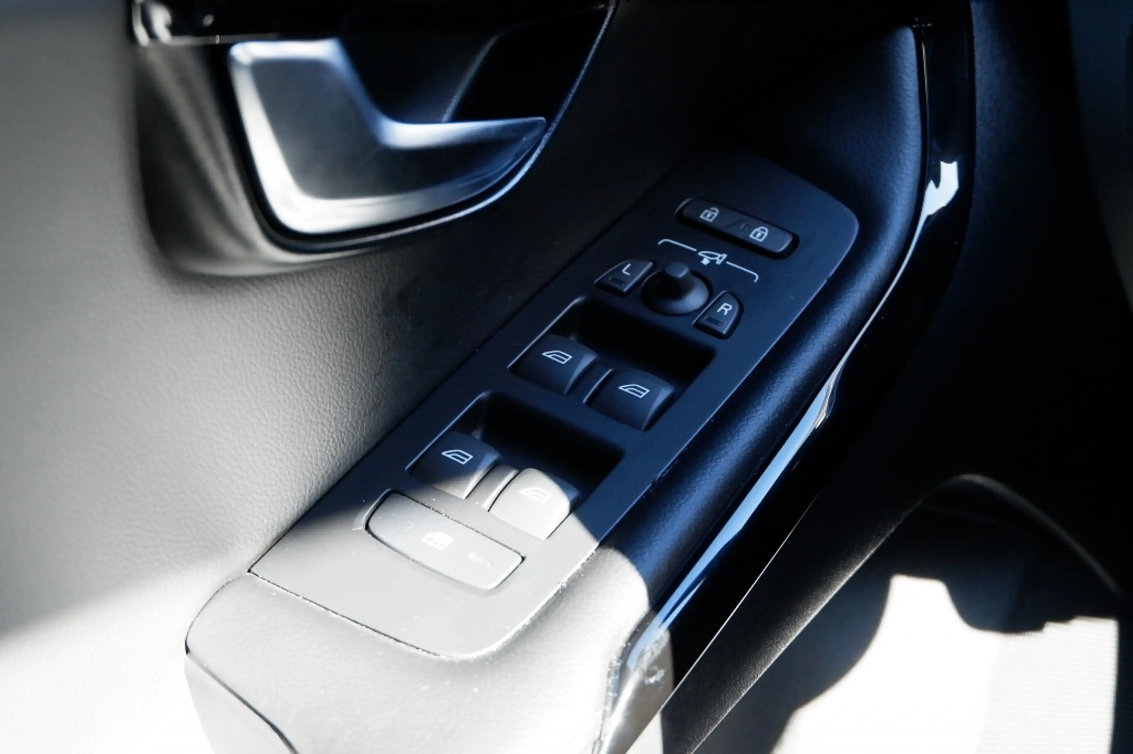 Volvo V40 Cross Country 1.5 T3 Polar + / INCL. 12mnd BOVAG / Leder / Stoel — photo 17