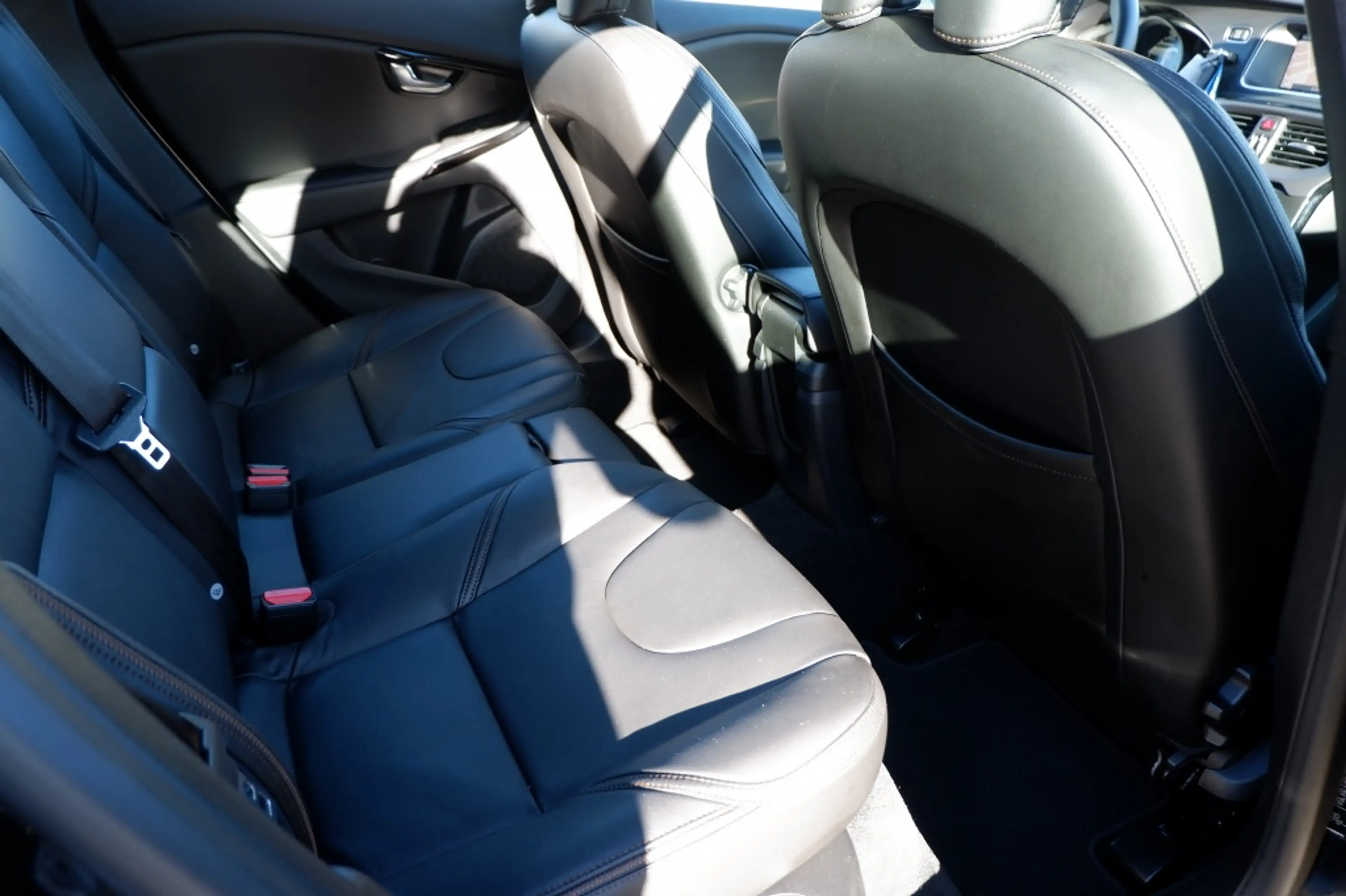 Volvo V40 Cross Country 1.5 T3 Polar + / INCL. 12mnd BOVAG / Leder / Stoel — photo 12
