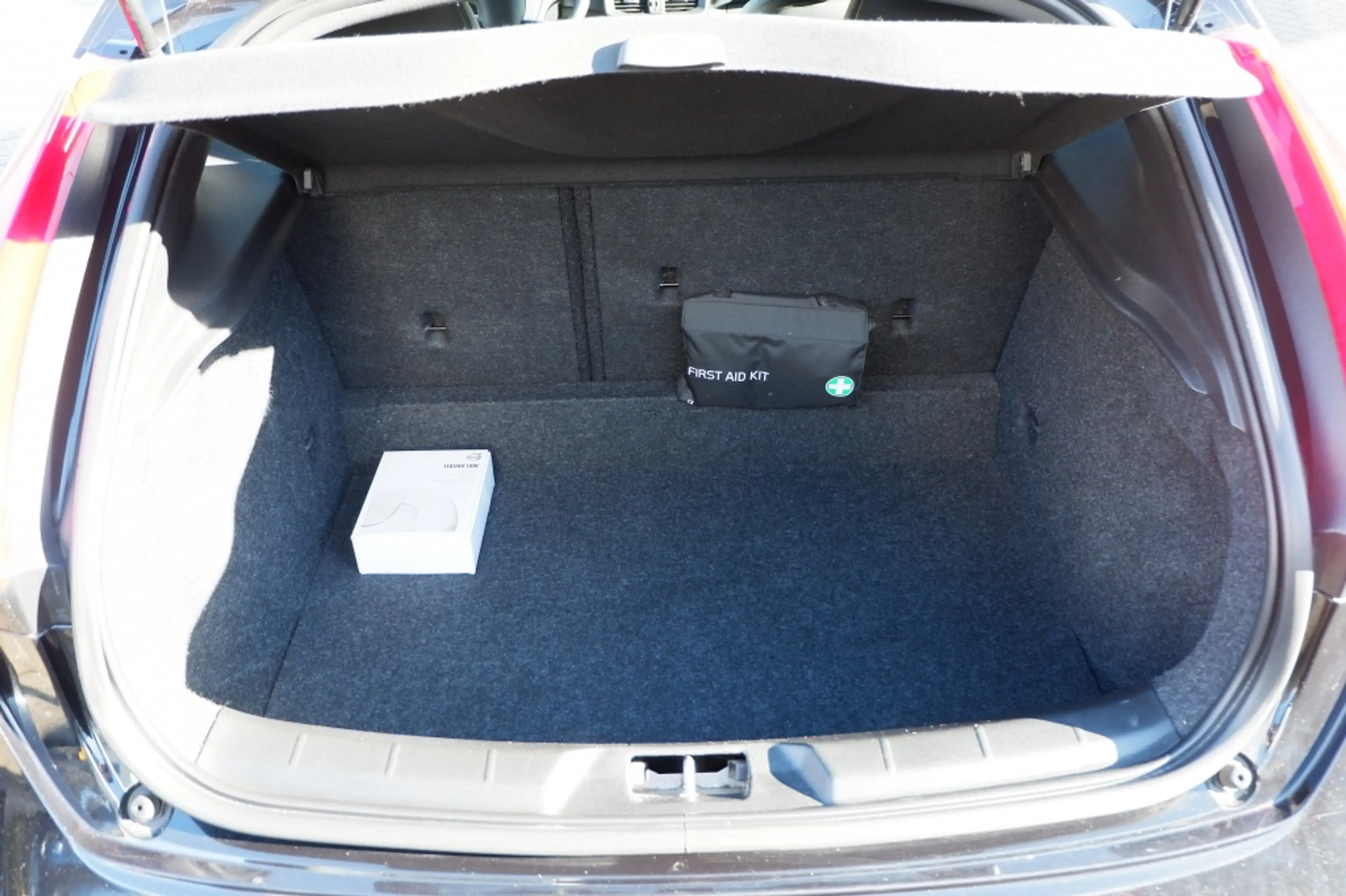 Volvo V40 Cross Country 1.5 T3 Polar + / INCL. 12mnd BOVAG / Leder / Stoel — photo 7