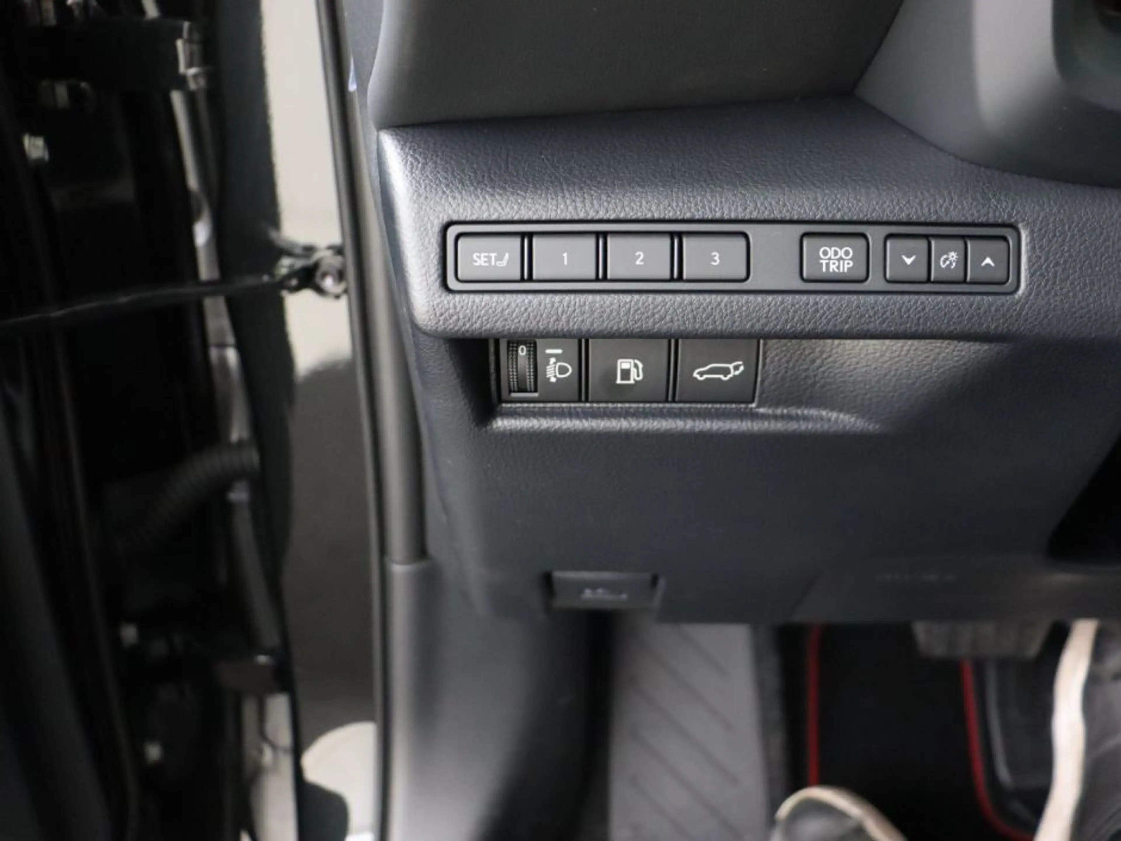 Lexus LBX 1.5 35th Edition 2WD | Demo | Direct Leverbaar | E — photo 12