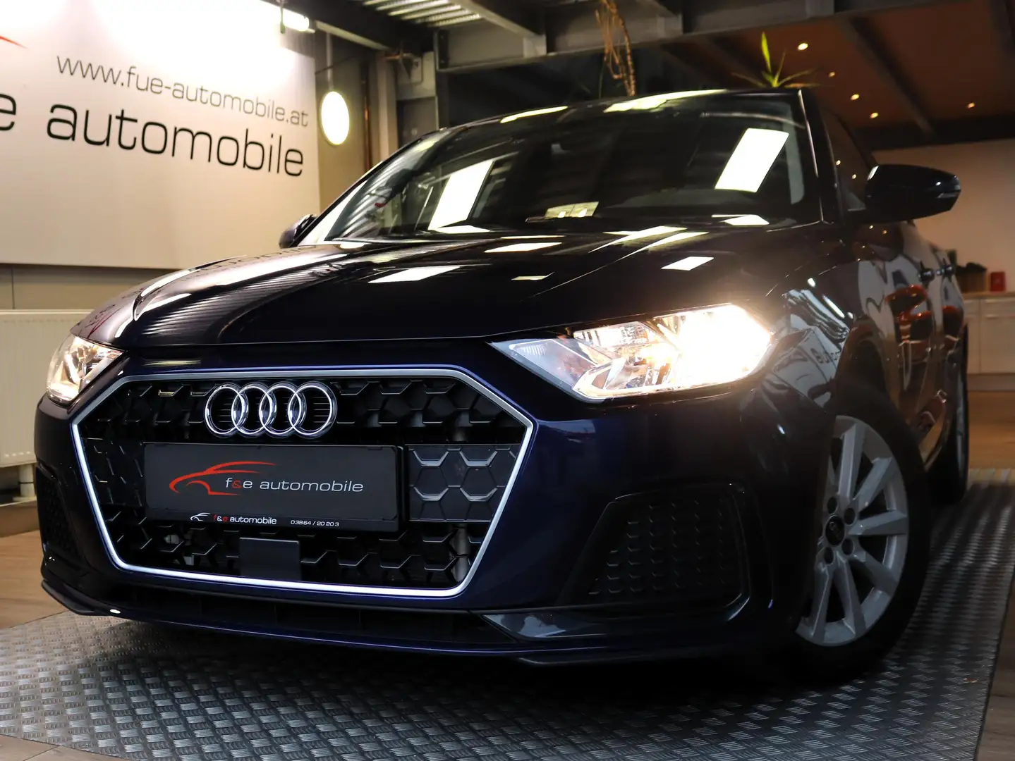Audi A1 Sportback 30 1,0 TFSI advanced Blau - 1