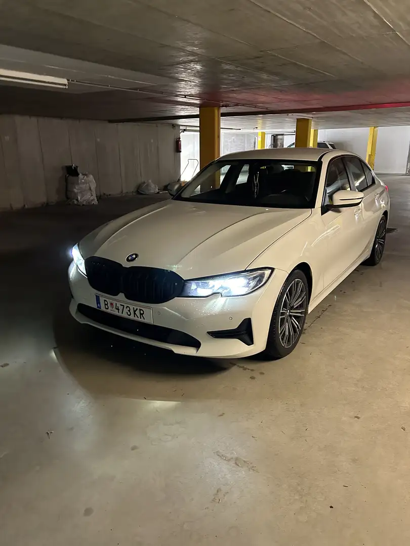 BMW 318 318d Mild-Hybrid - 1