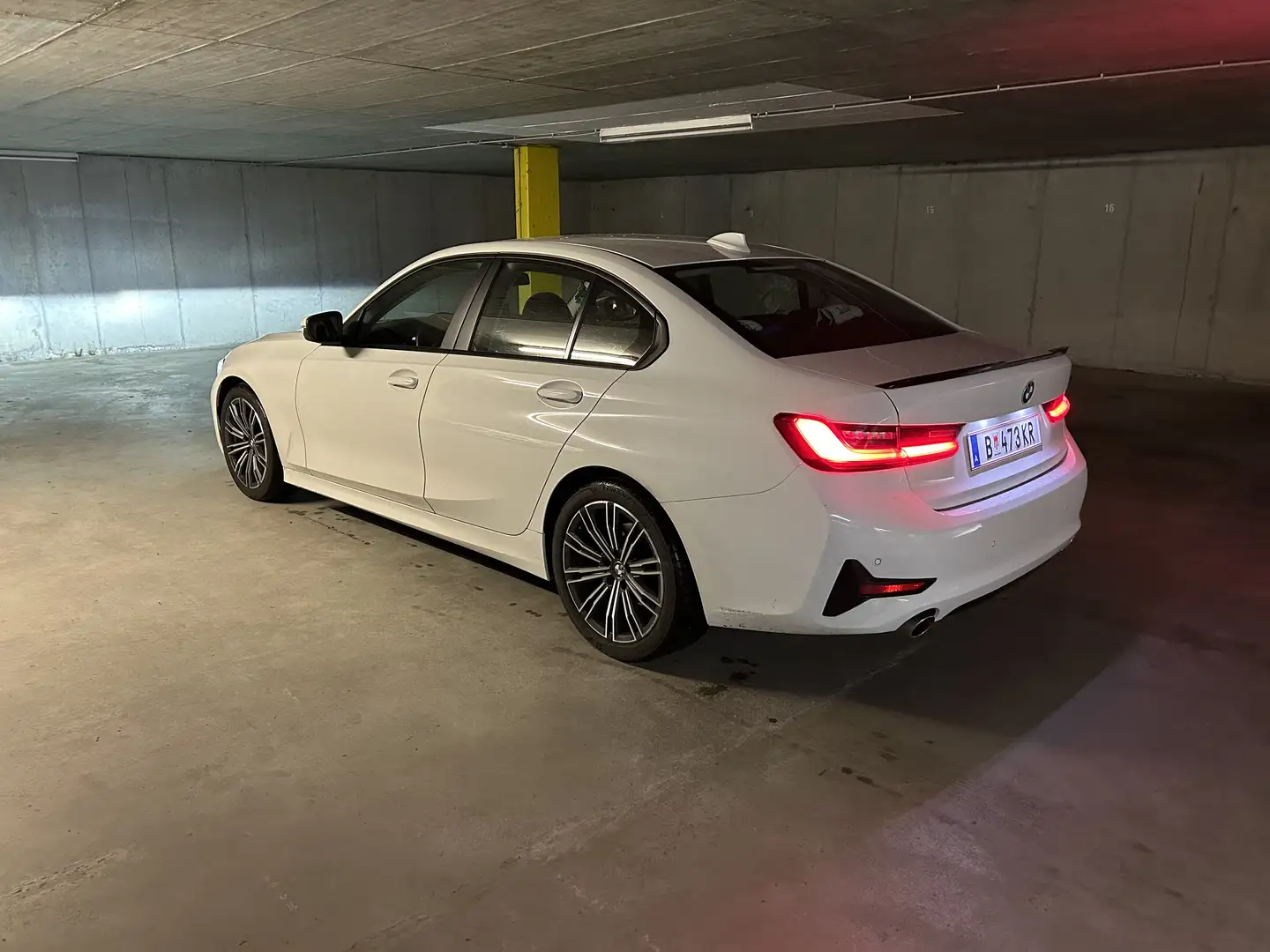 BMW 318 318d Mild-Hybrid - 2