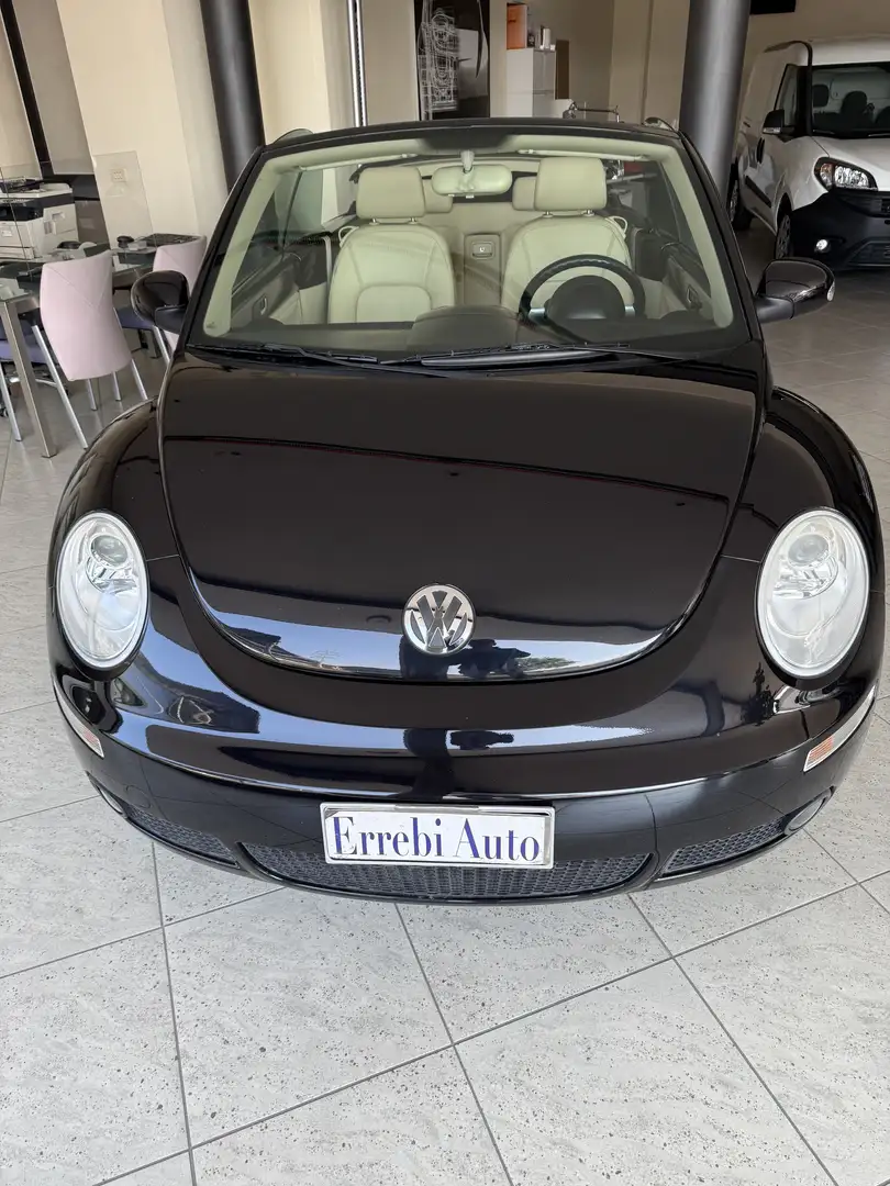 Volkswagen New Beetle Cabrio 2.0 auto Černá - 2