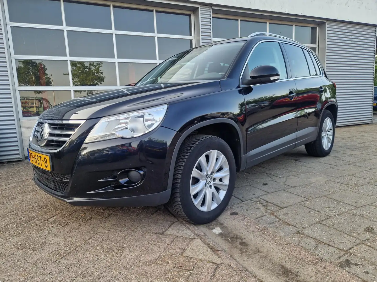 Volkswagen Tiguan 2.0 TDI Sport&Style 4Motion Schwarz - 1