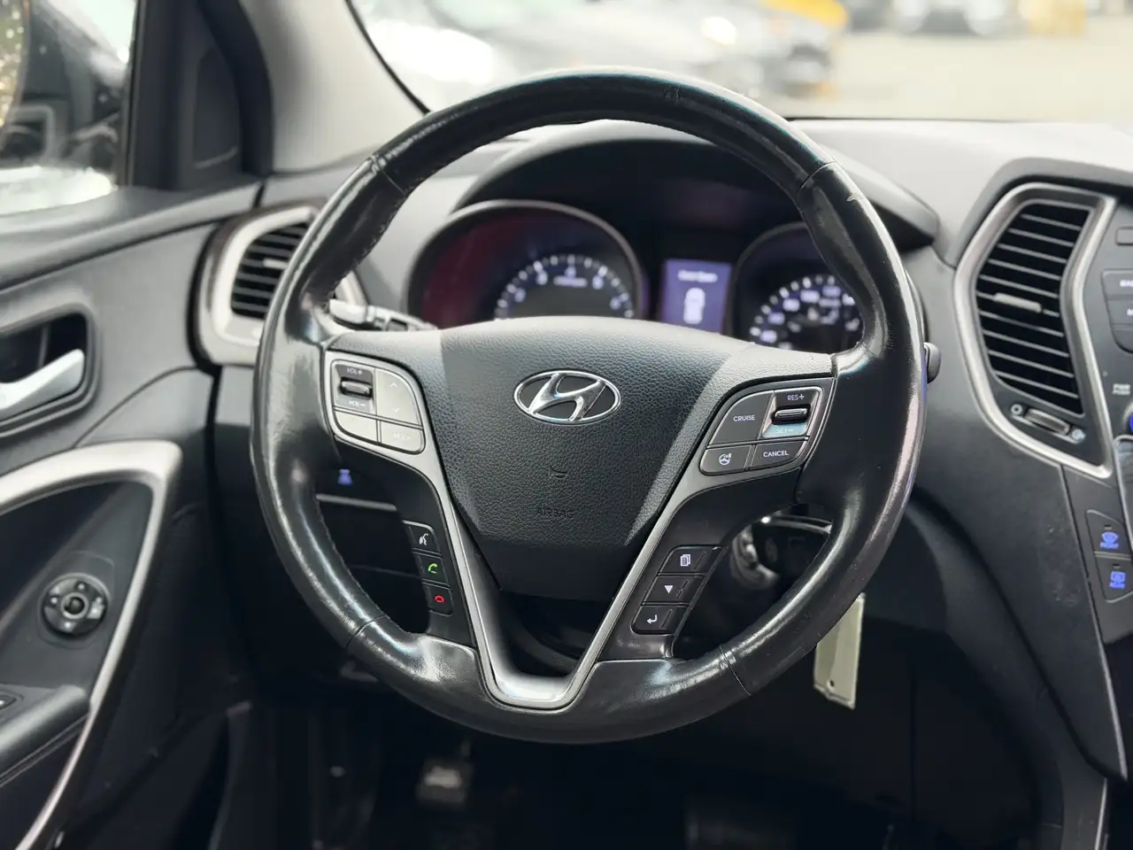 Hyundai SANTA FE снимка Hyundai SANTA FE