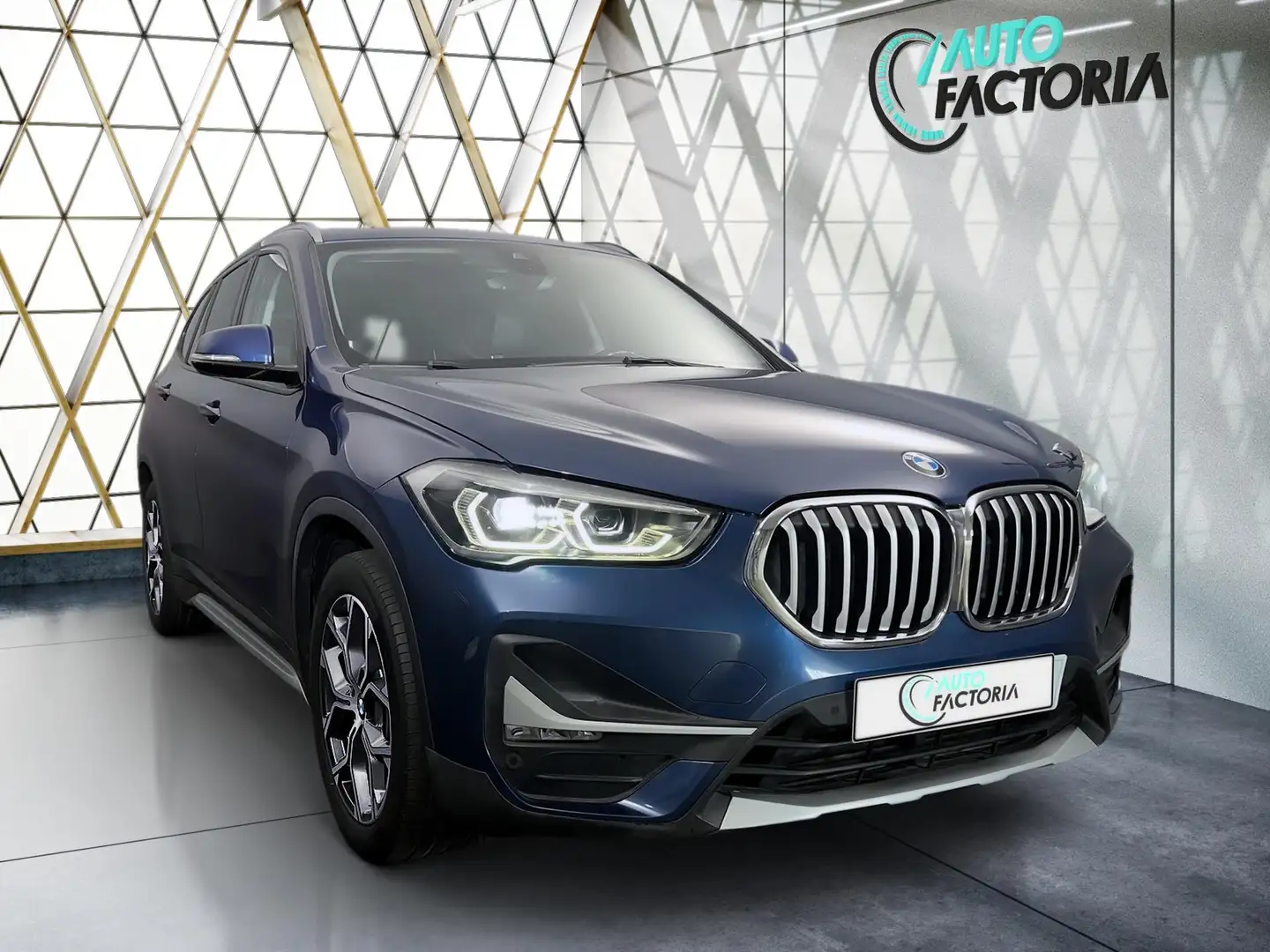 BMW X1 -54% 25E HYB 220CV BVA 4x4 XLINE+T.PANO+GPS+OPTION Azul - 2