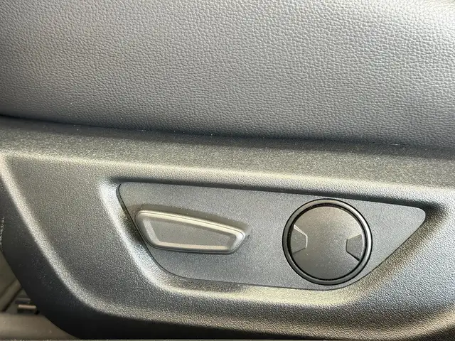 Ford Mustang view 28