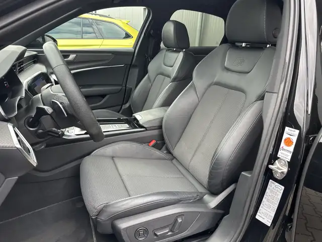 Audi A6 view 9